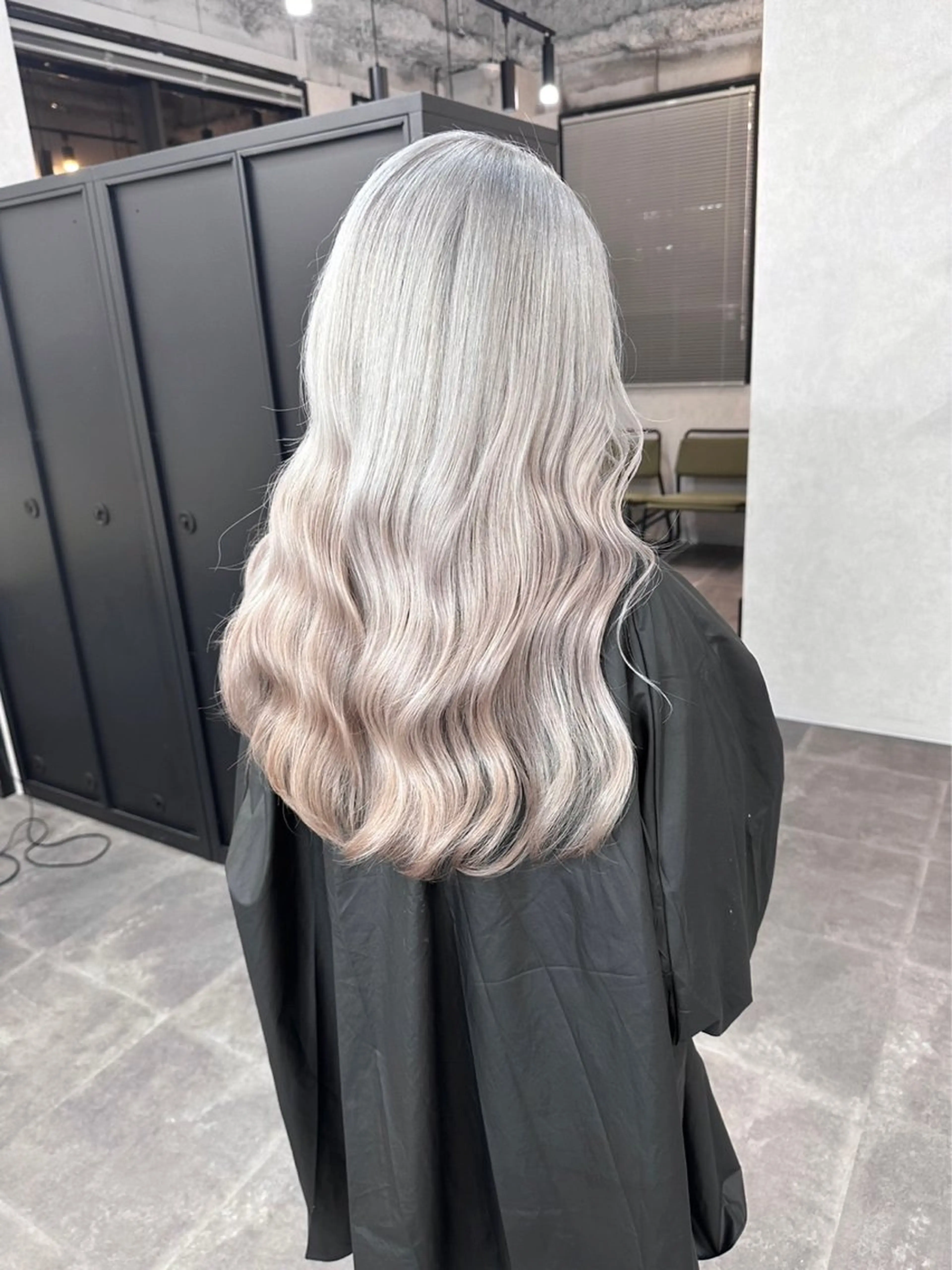 ロング カット ヘアカラー Aika 🖤のヘアスタイル