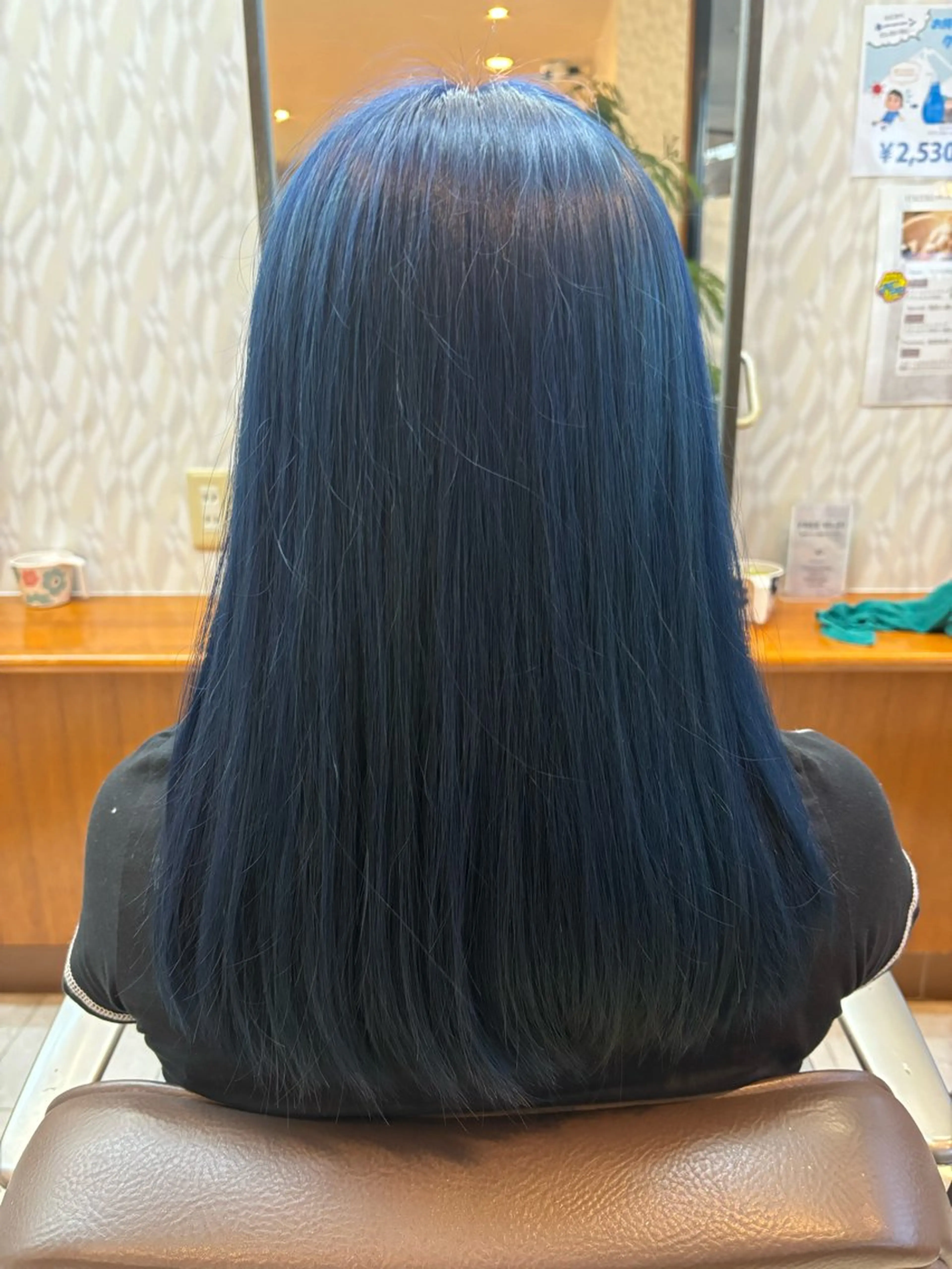 ロング カラー ヘアカラー 亀山 来未のヘアスタイル