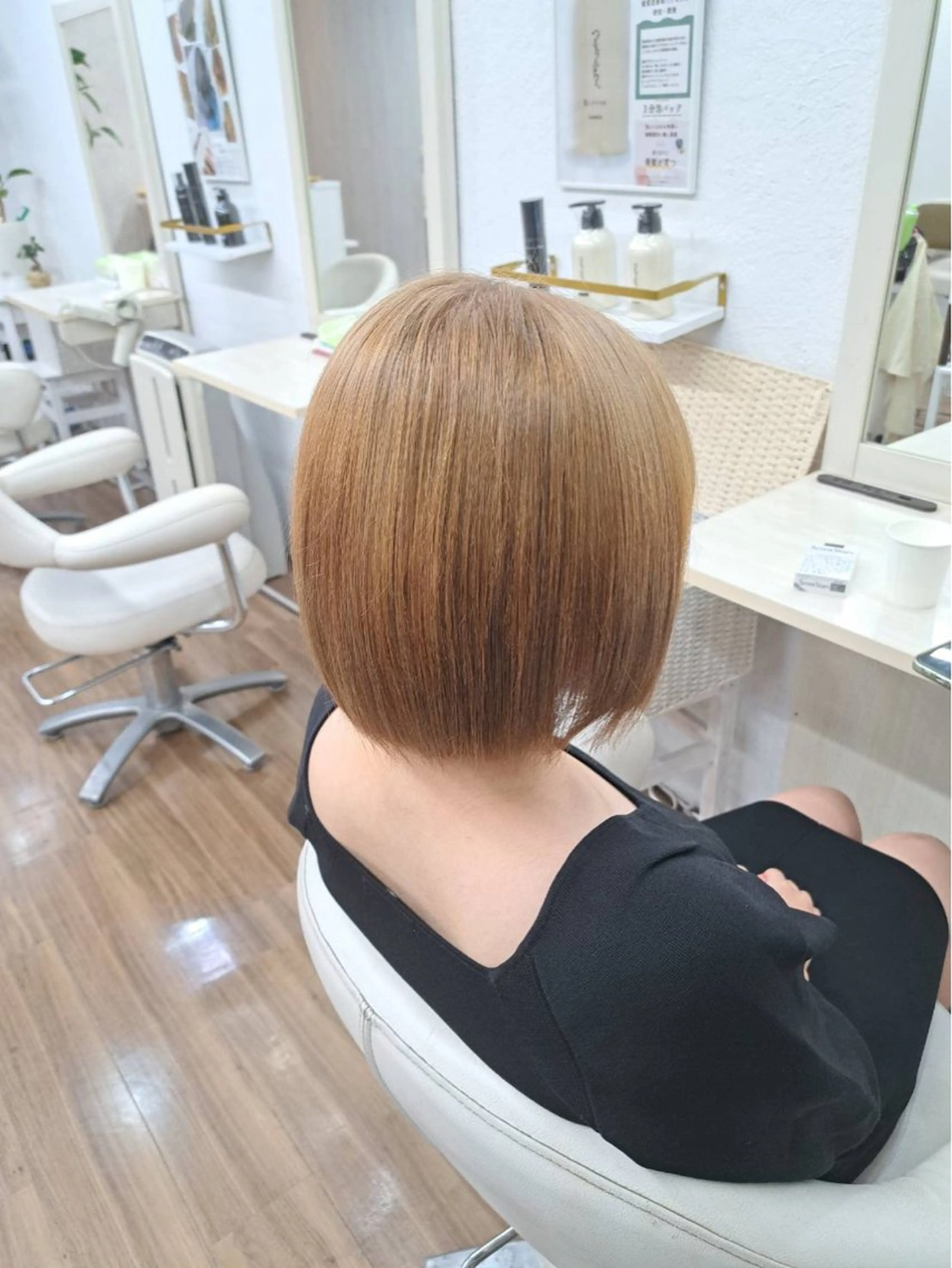 ショート カラー ベージュカラー ヘアカラー トリートメント GLOSS 心斎橋 山上のヘアスタイル