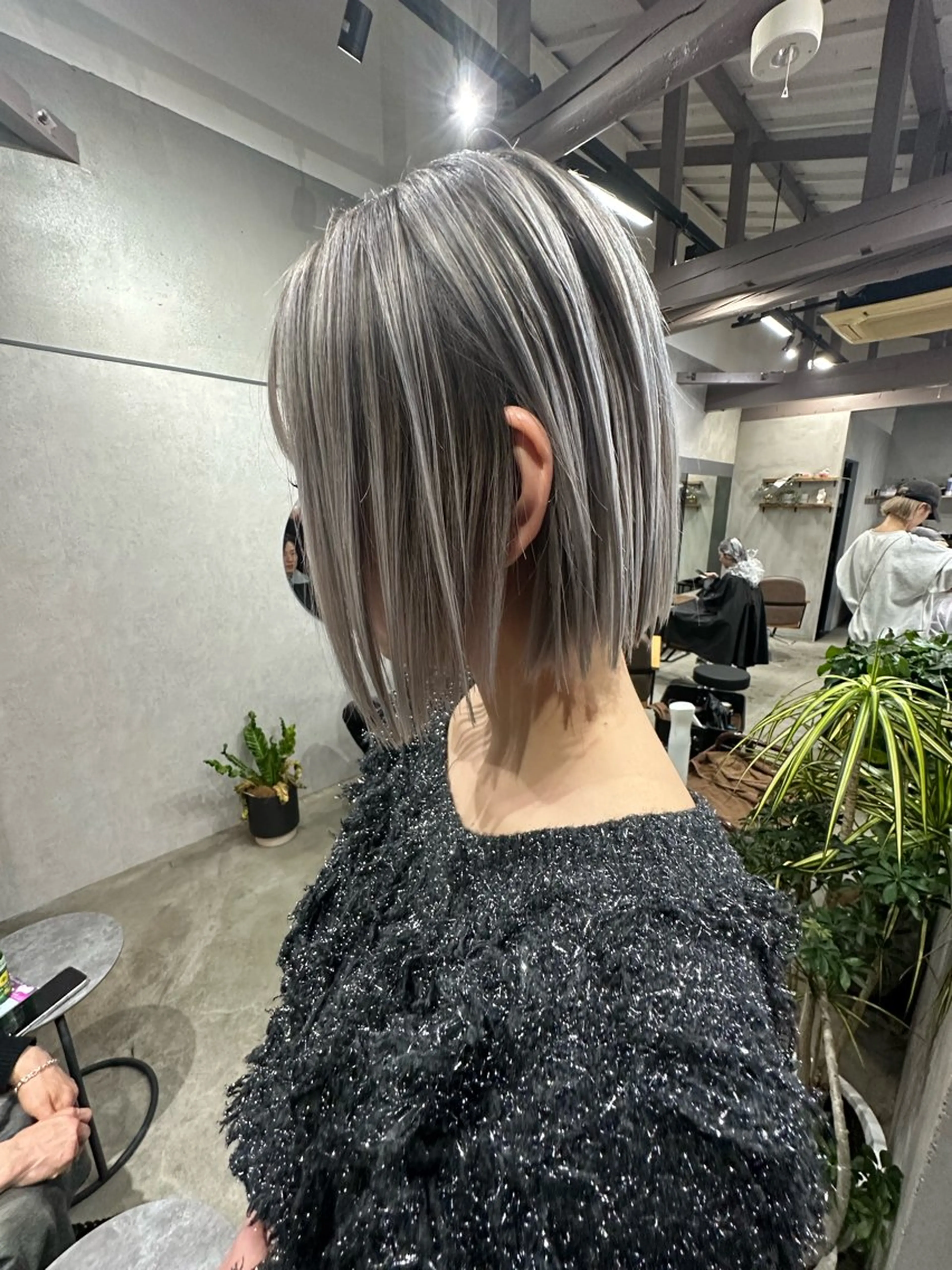 セミロング カラー バレイヤージュ レイヤーカット カット ヘアカラー トリートメント AiM エイム　韓国レイヤーのヘアスタイル