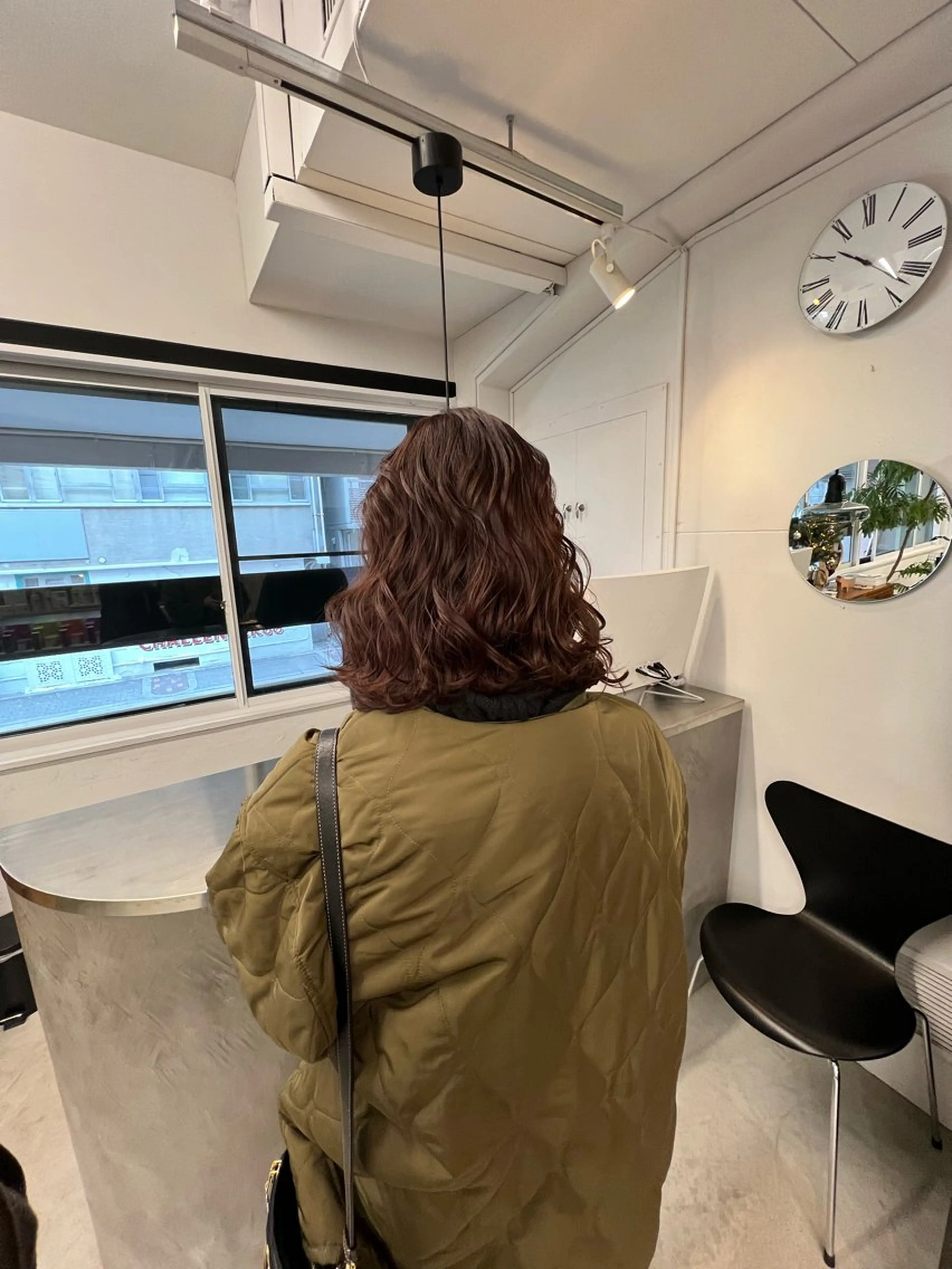 ミディアム カット ヘアカラー トリートメント INORI /フェイスレイヤーのヘアスタイル