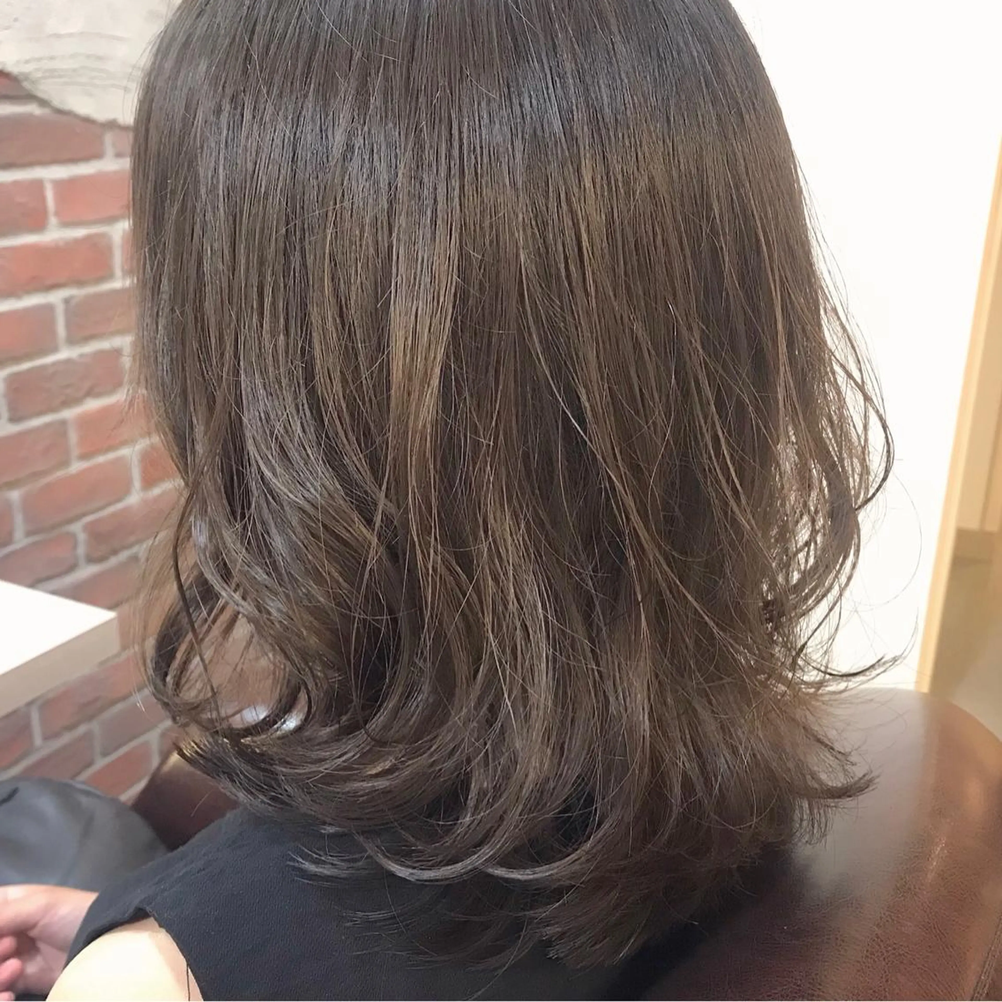 ミディアム パーマ tocolaso 柏所属・レイヤーカット/ 根本瑠実のヘアスタイル