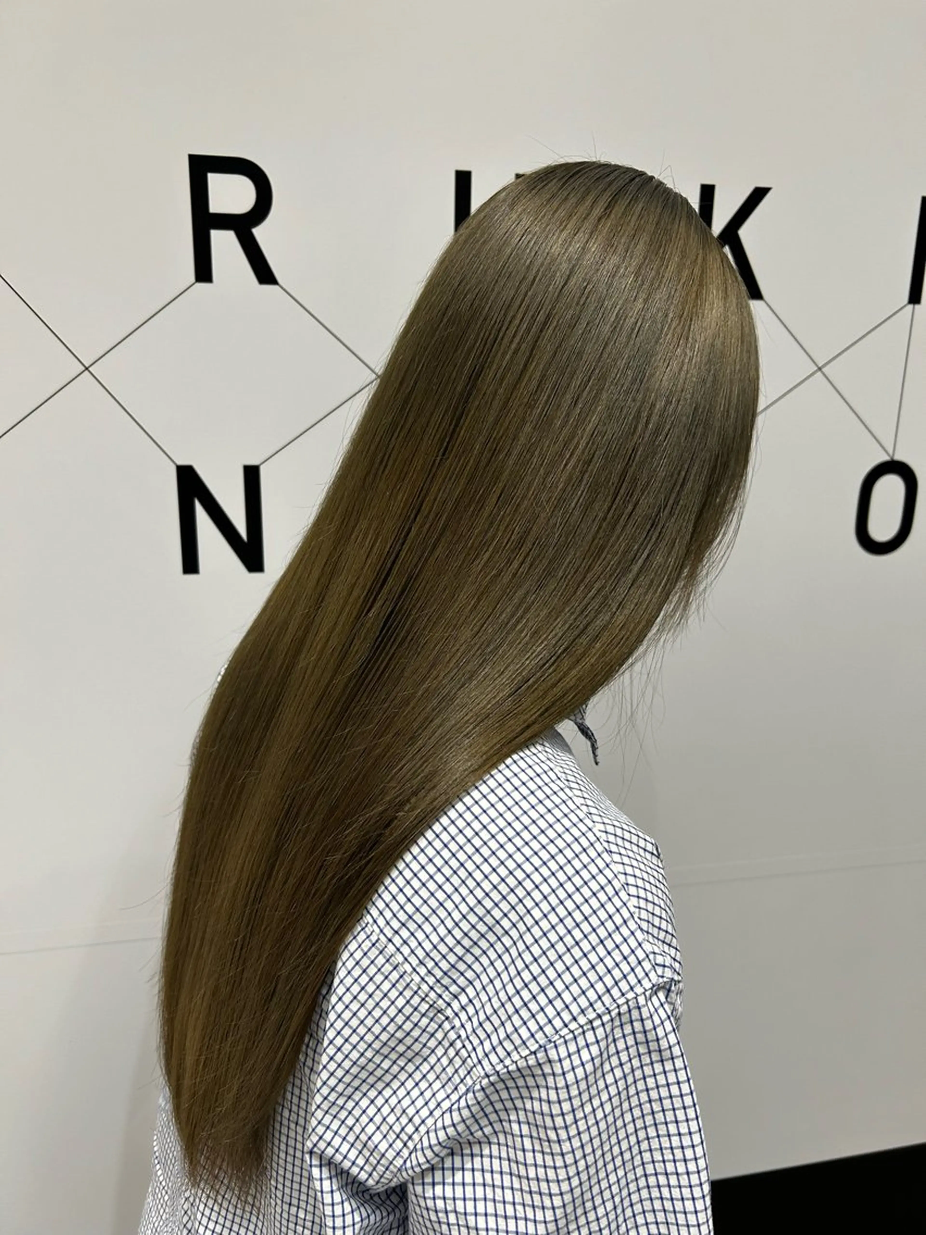 ロング カラー ヘアカラー For.c.c.c.c所属・近藤 ちかのヘアスタイル