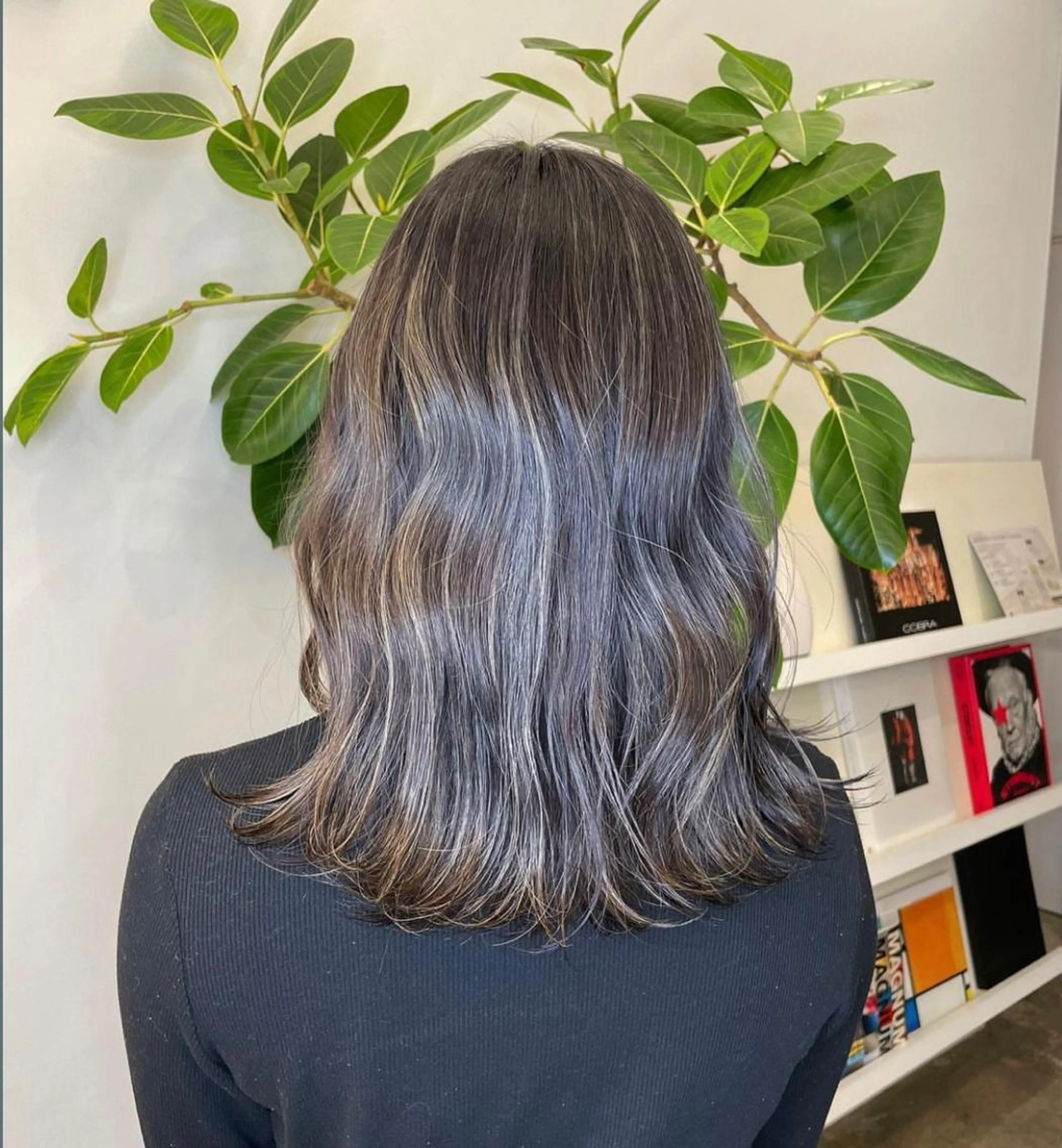 セミロング ハイライト LINE.ai所属・mei／周南 ／ぷつっと／レイヤーのヘアスタイル