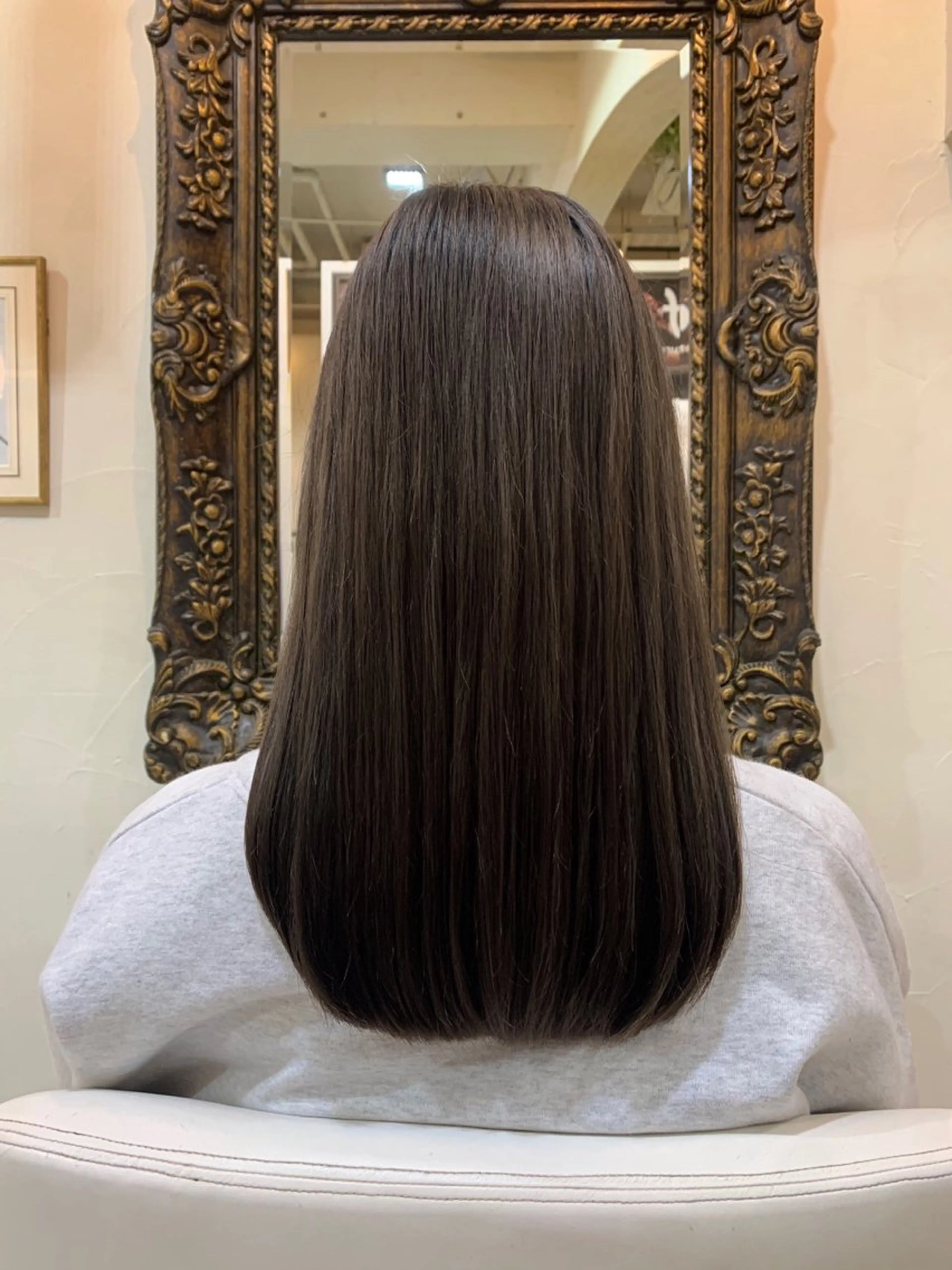 ミディアム アッシュ オブヘア鷺沼所属・立石 タテイシのヘアスタイル