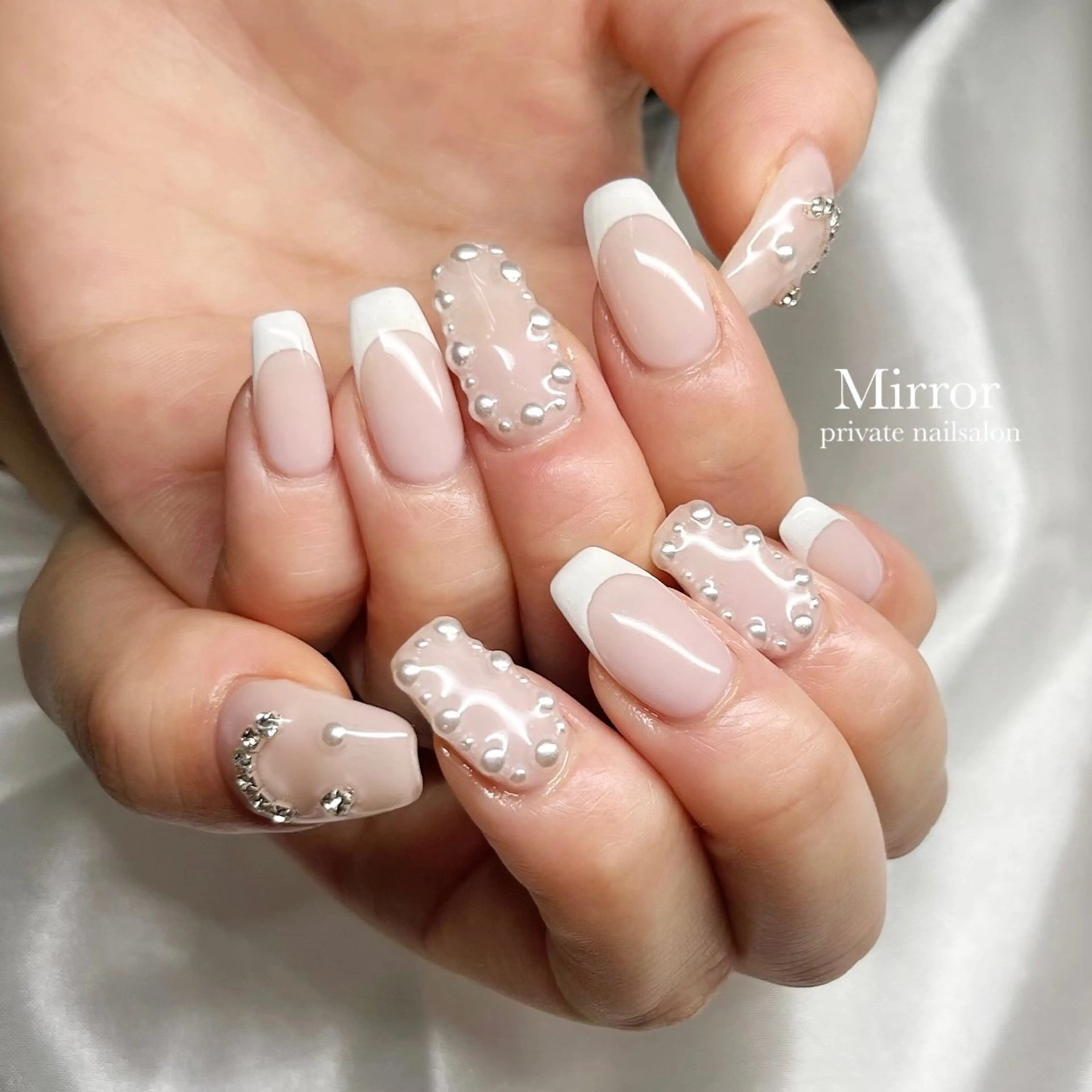 ネイル nailsalon Mirrorのネイルデザイン