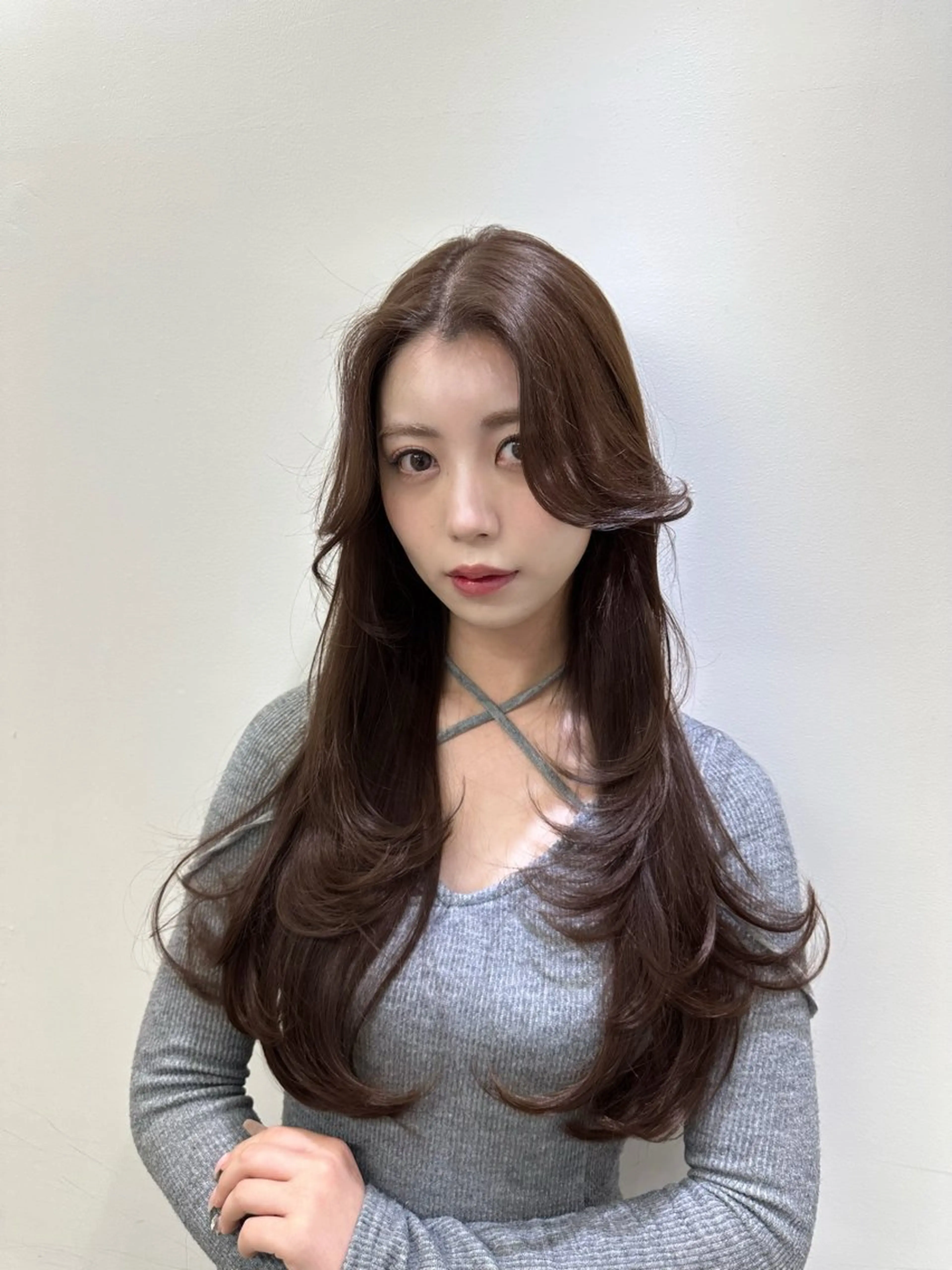 ロング カラー カット ヘアカラー トリートメント 艶髪レイヤー顔周り グレージュ添田晃基のヘアスタイル