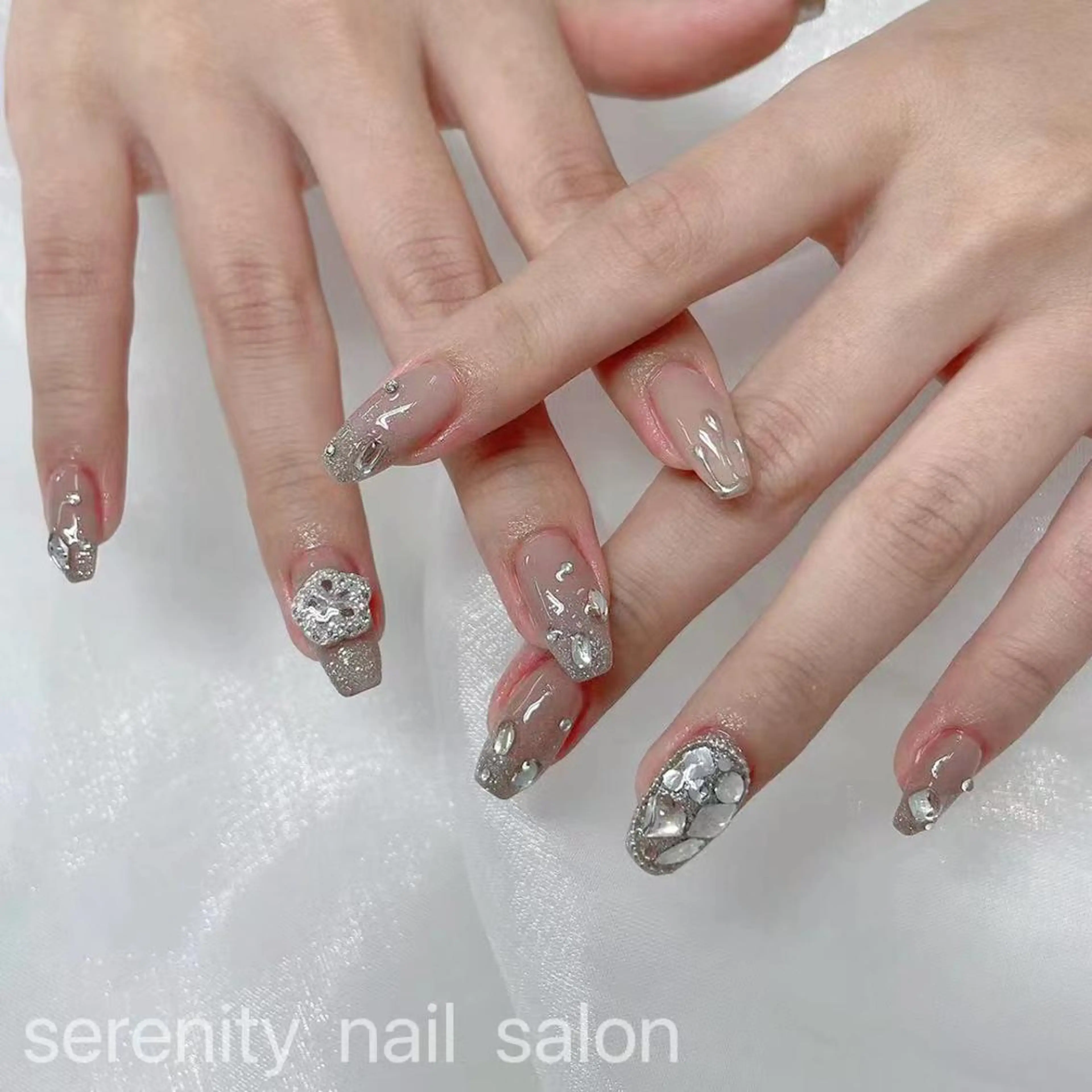 ネイル ハンドネイル ハンドケア ✨Serenity Nail salonのネイルデザイン
