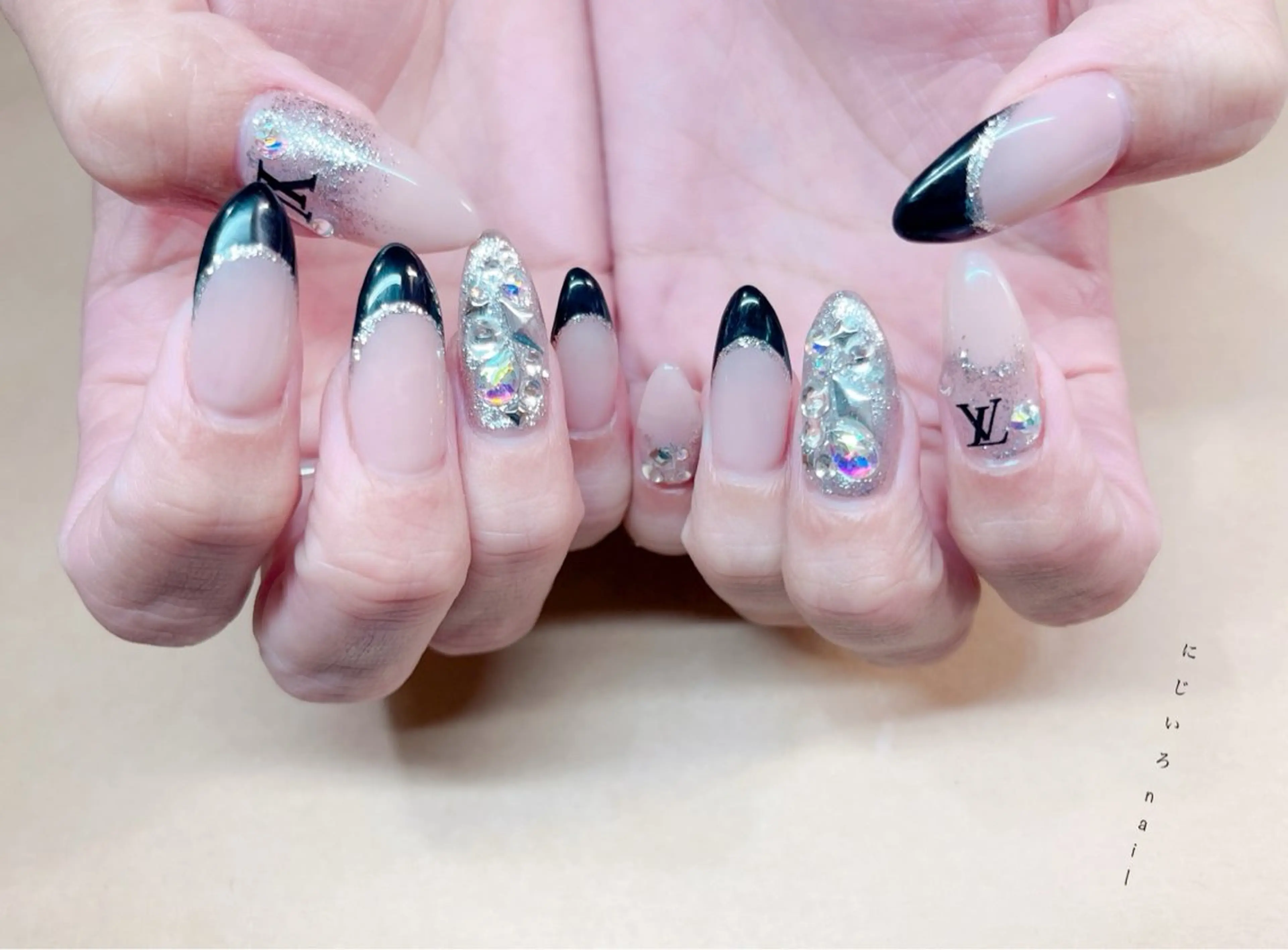 ネイル にじいろ nailのネイルデザイン