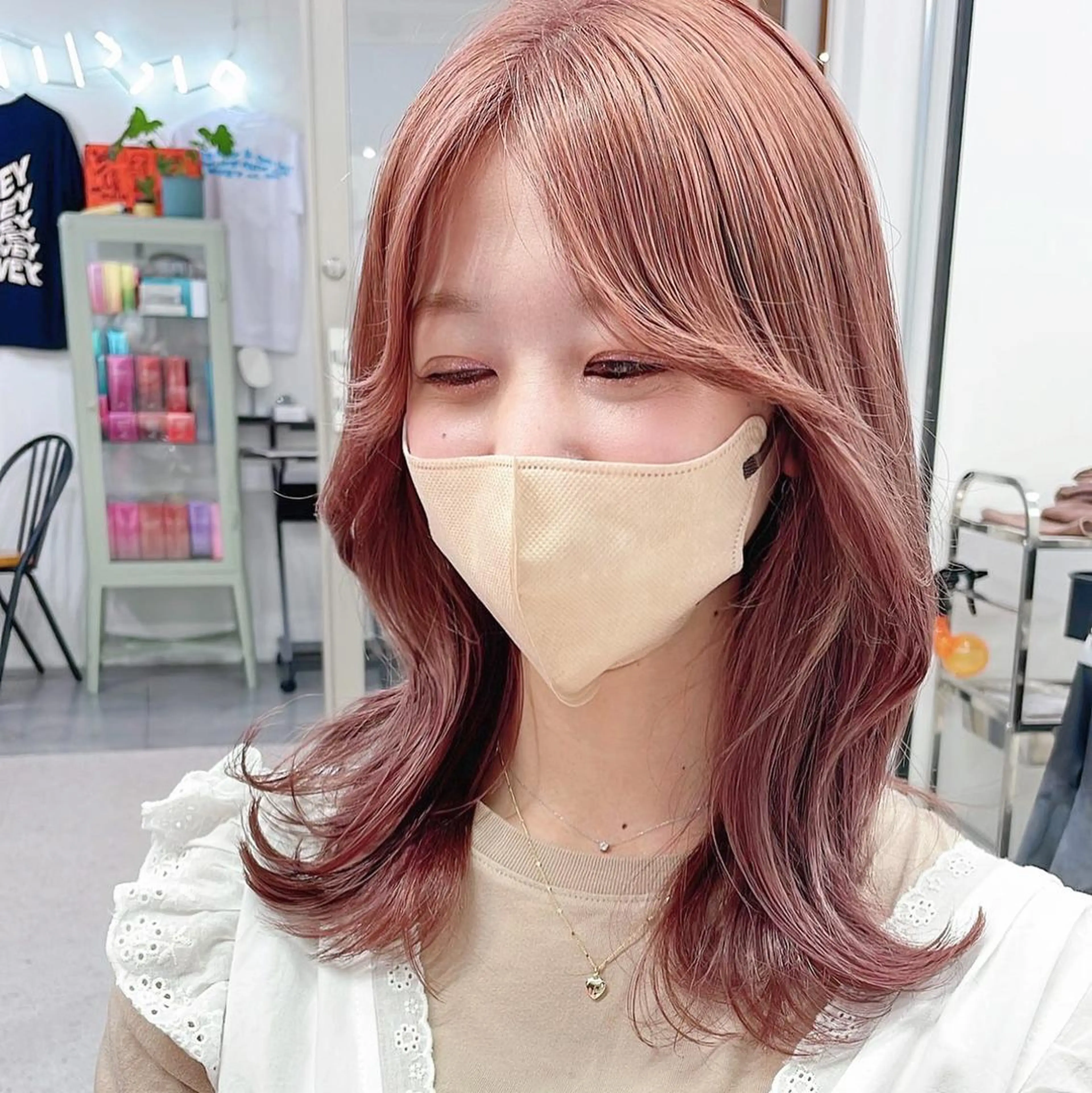 ミディアム カラー ベージュカラー ダブルカラー ピンクカラー ピンクベージュ ヘアカラー ✨カラー支持No.1 🧸ワキ カナコ🧸のヘアスタイル