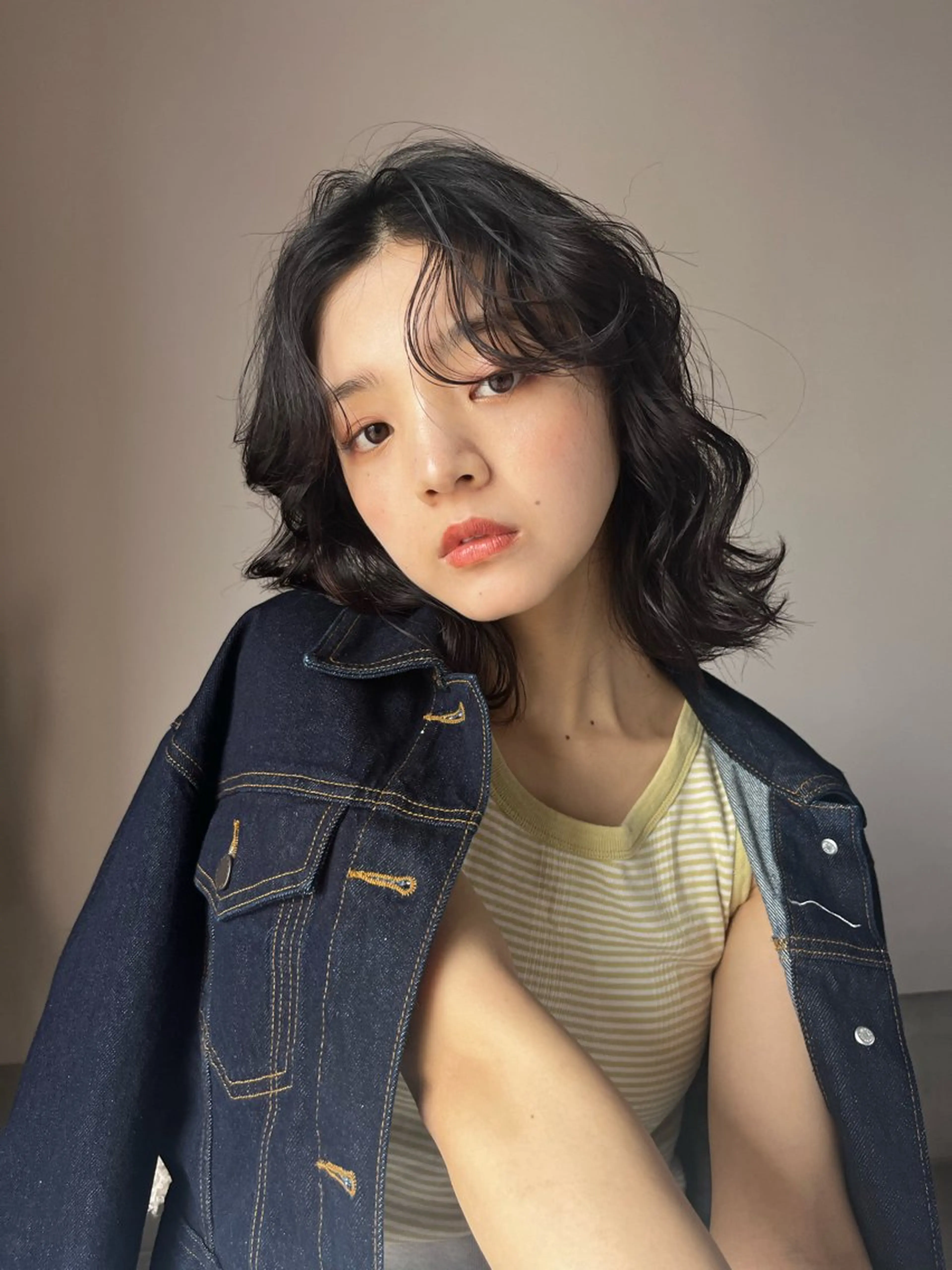 ミディアム パーマ 顔まわりレイヤー 韓国風ヘア レイヤーカット MINX The pass所属・透明感ケアカラー/ レイヤー/ryokaのヘアスタイル