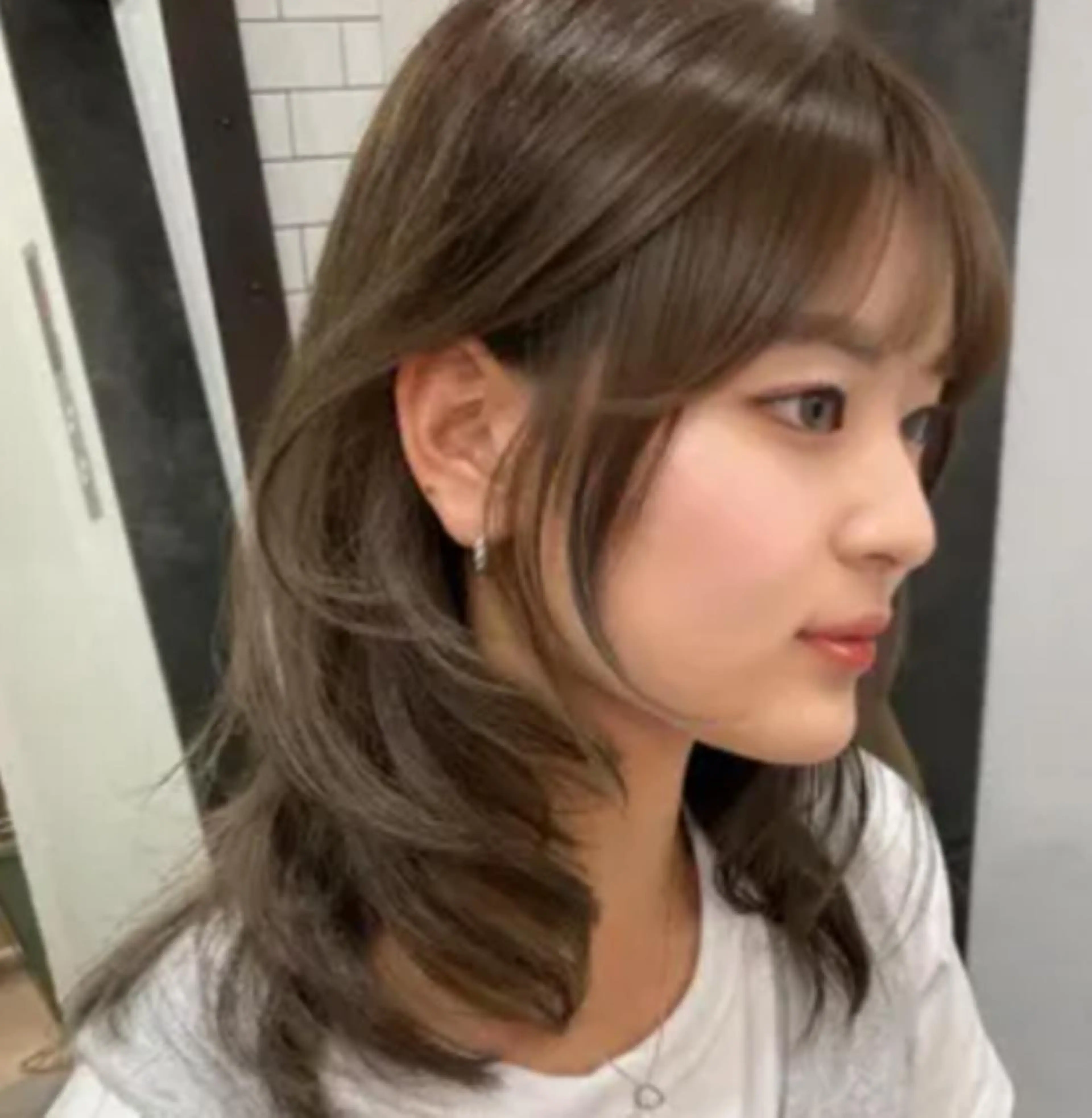 ミディアム カラー ミディアムレイヤー グレージュ レイヤーカット 紙屋町/legare 🌈山村　麻美のヘアスタイル