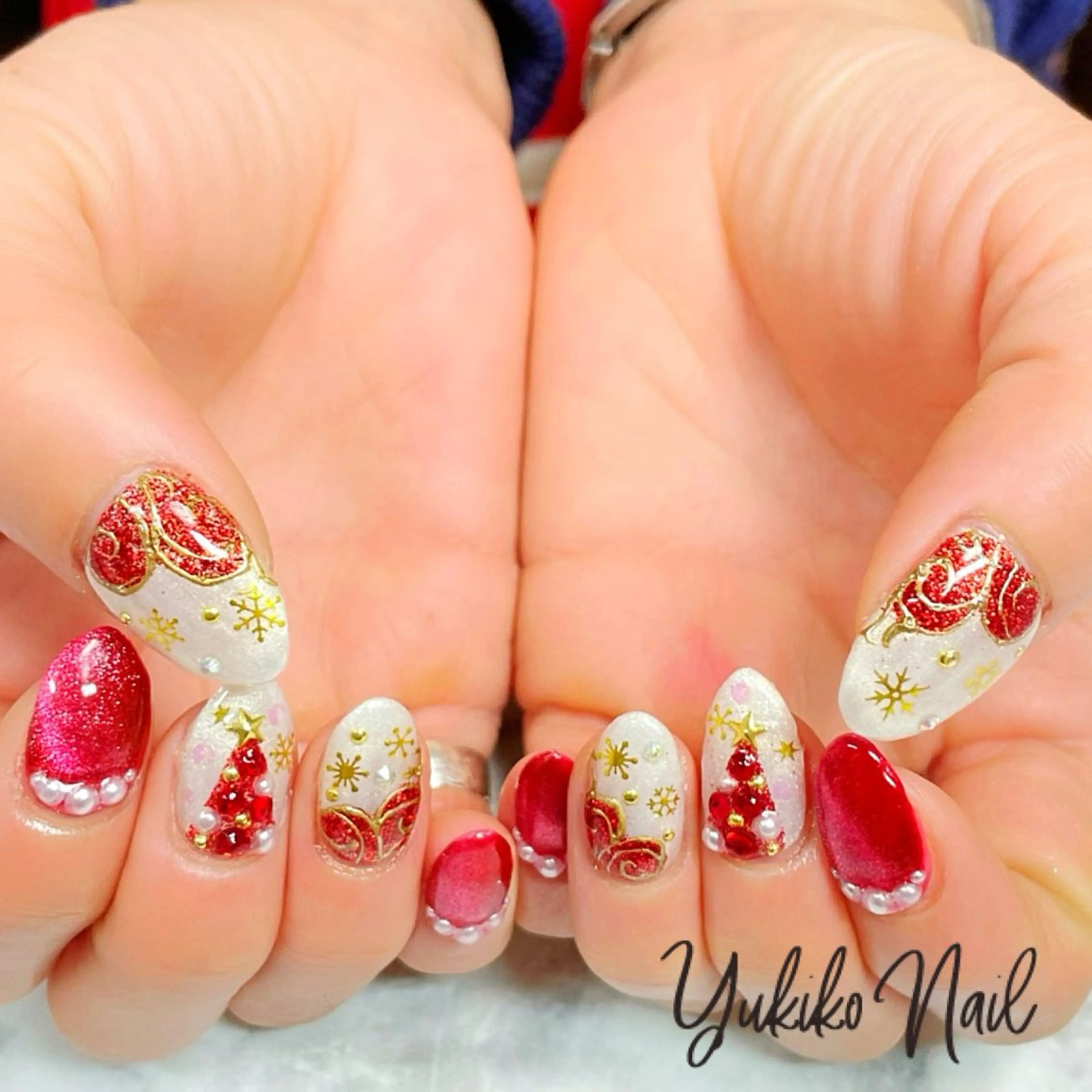 ネイル ハート キラキラネイル 持ち込み 赤色 冬ネイル ハンドネイル ユキコ ネイルのネイルデザイン