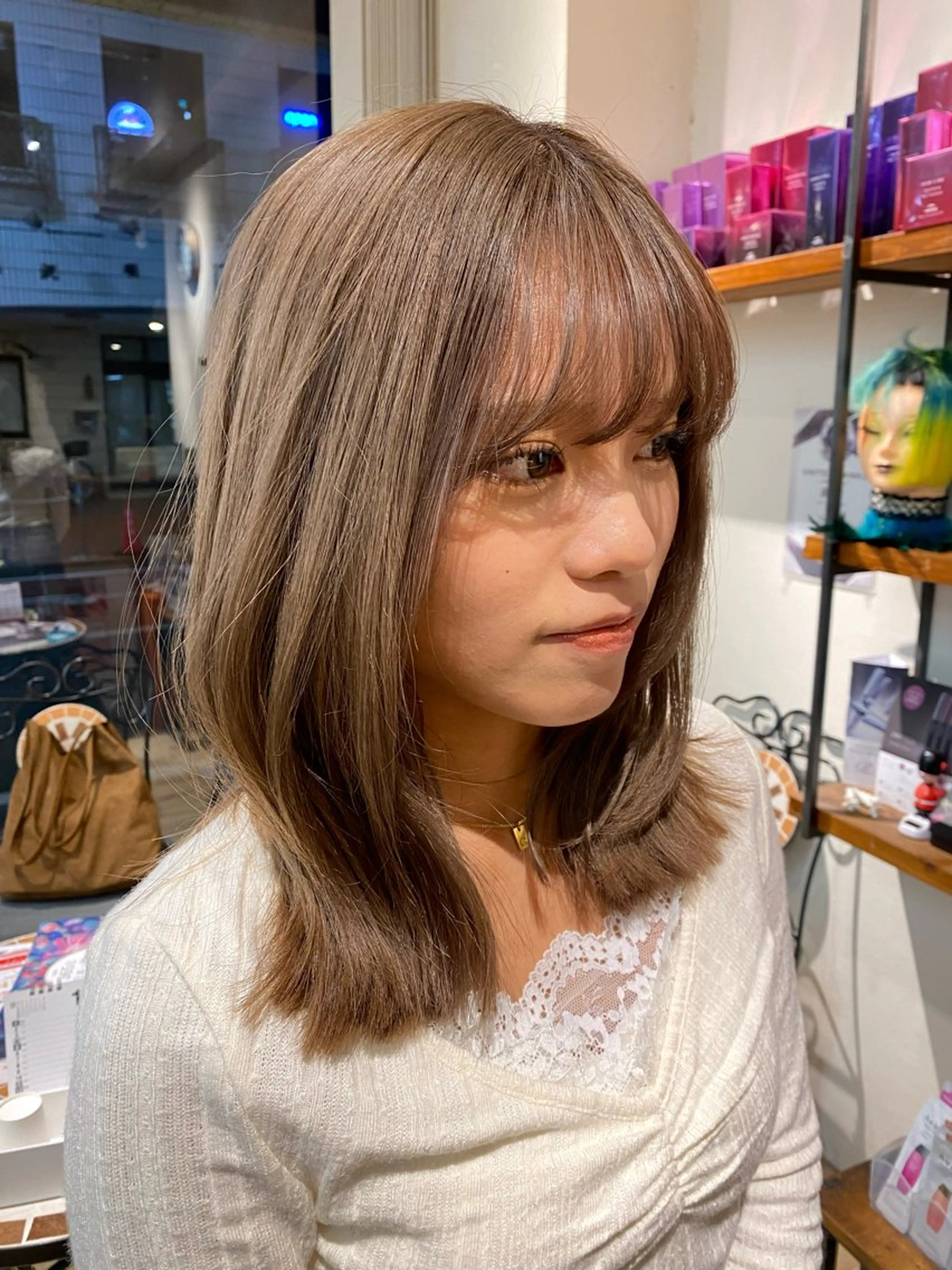 セミロング カラー 透明感カラー カット ヘアカラー ナチュラルヘア🫧 ナナミのヘアスタイル
