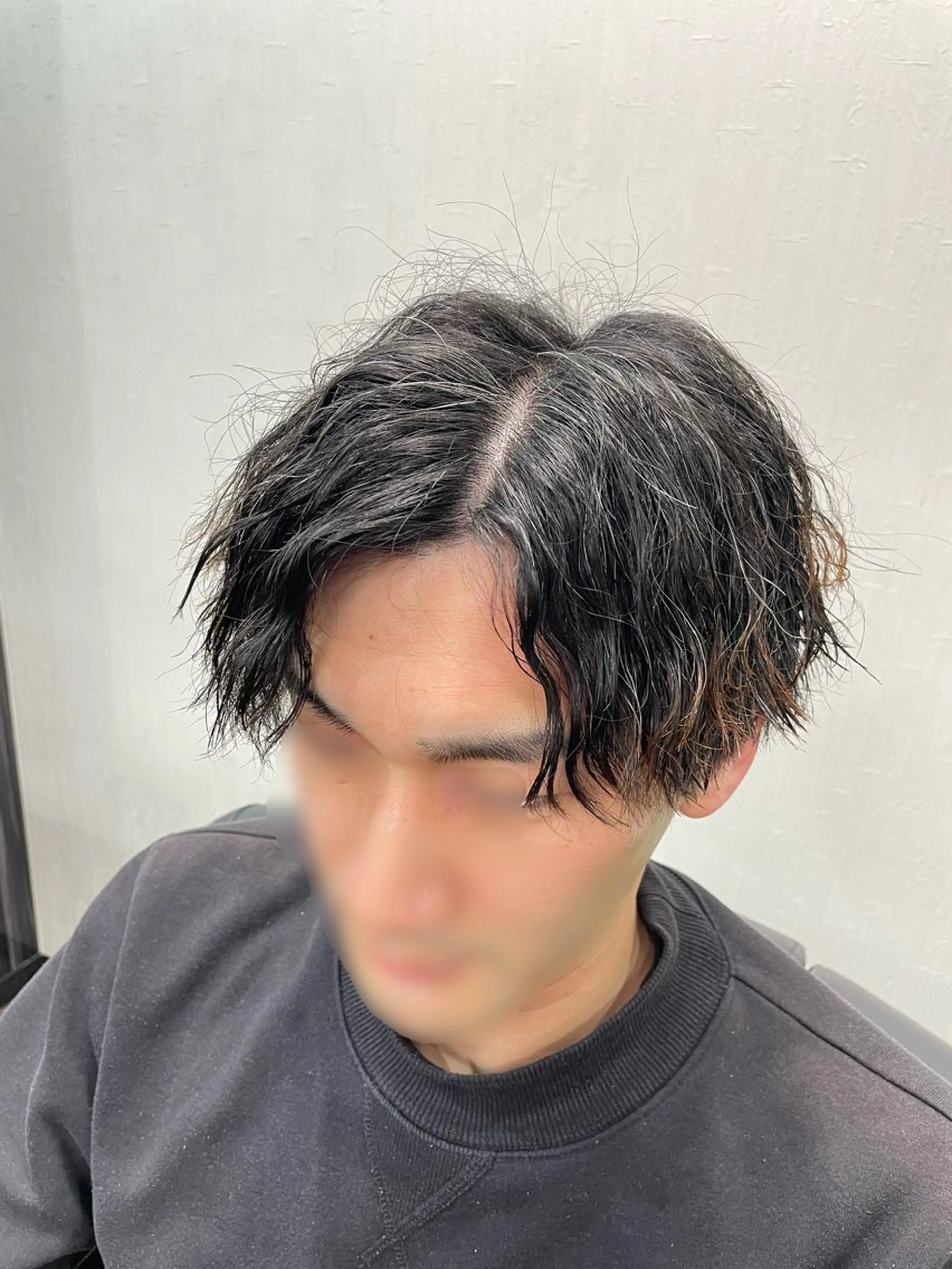 ショート パーマ メンズ センターパート メンズパーマ ツイストスパイラルパーマ 刈り上げ スパイラルパーマ Nakada Chikaのヘアスタイル