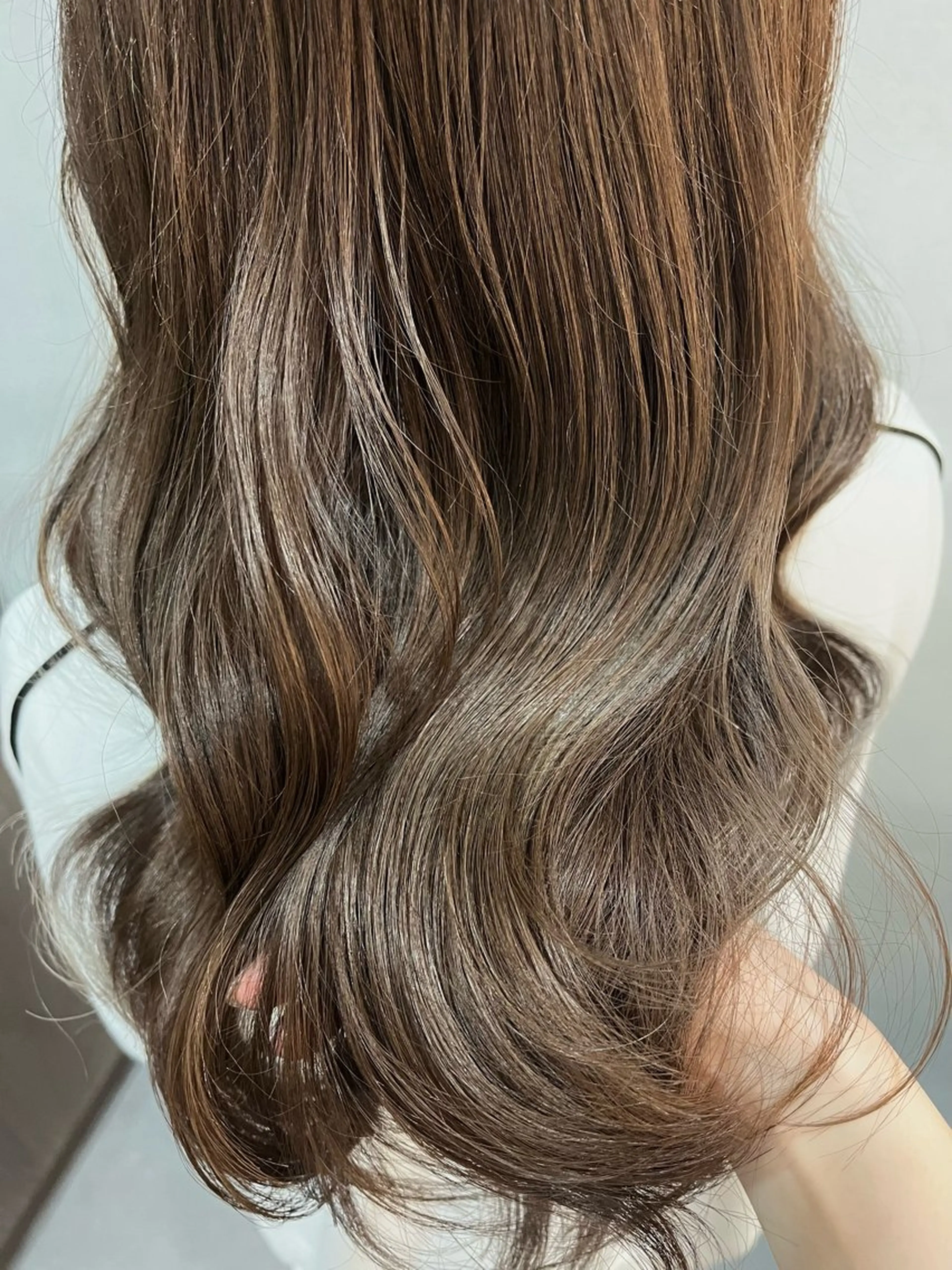 ロング カラー ルプラボウ 尾関　唯那のヘアスタイル