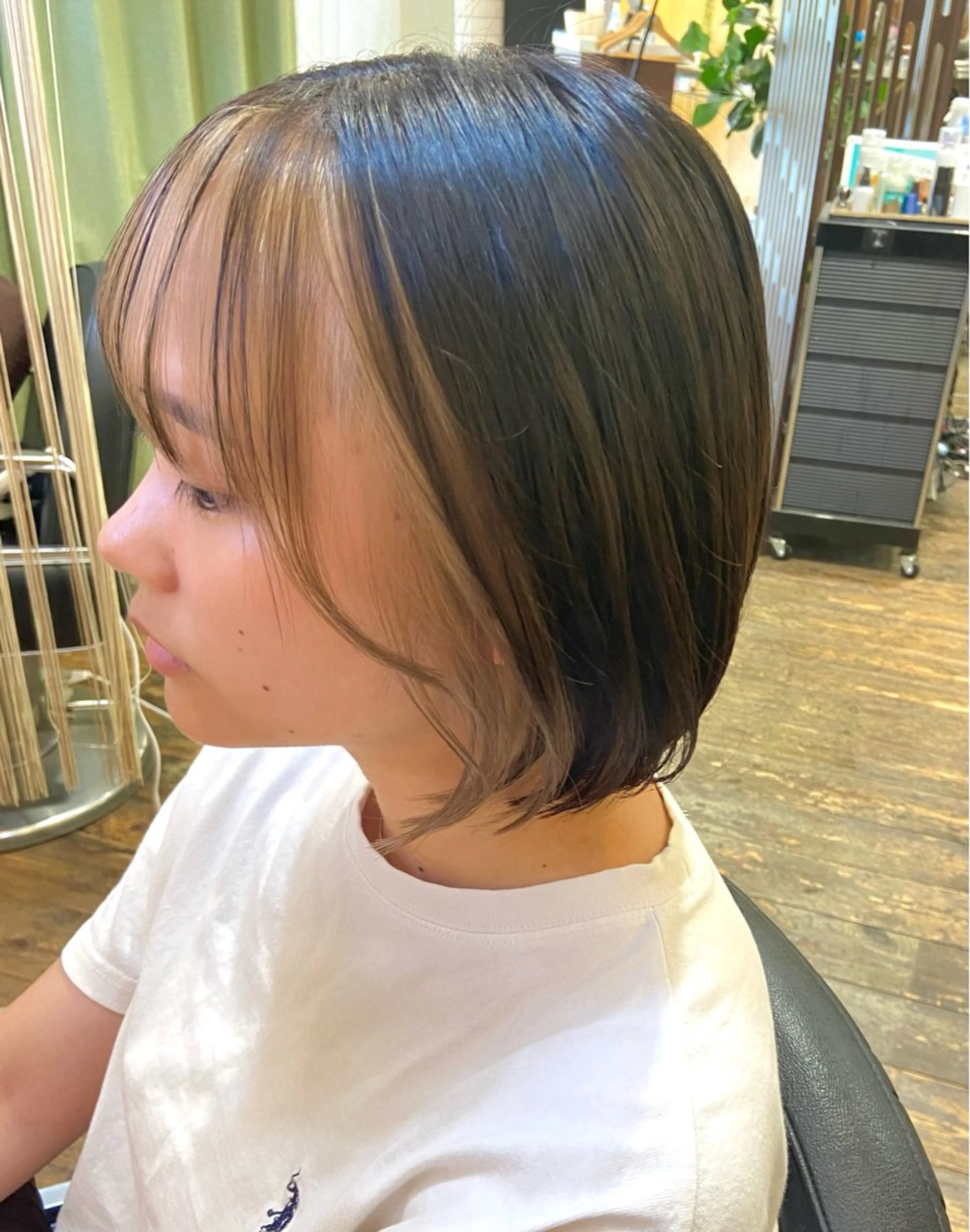 ショート カラー ミストバング デザインカラー  フェイスフレーミング niro 🌱カットモデル募集のヘアスタイル