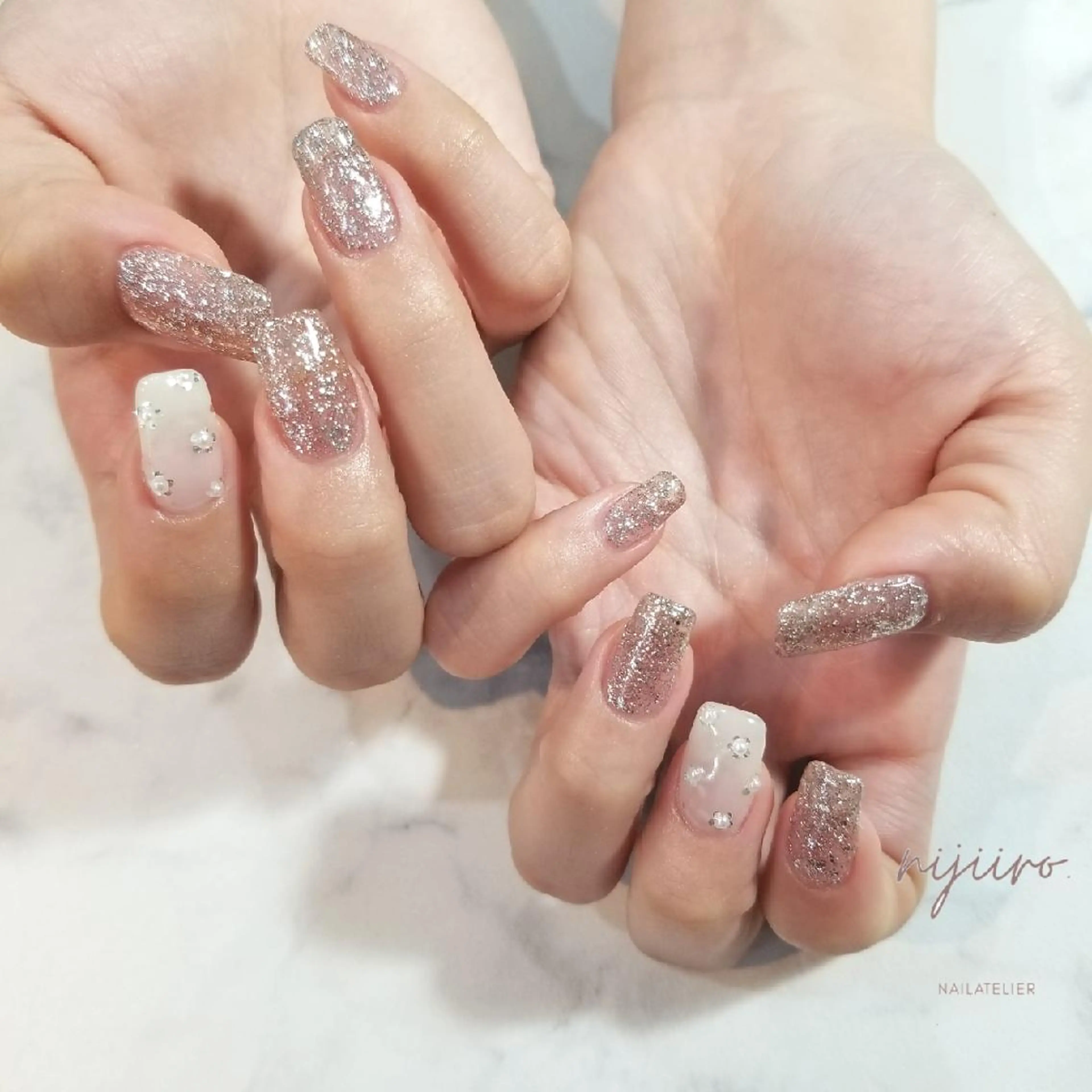 ネイル ハンドネイル nailatelier nijiiro.所属・nijiiro🌈 サトウのネイルデザイン