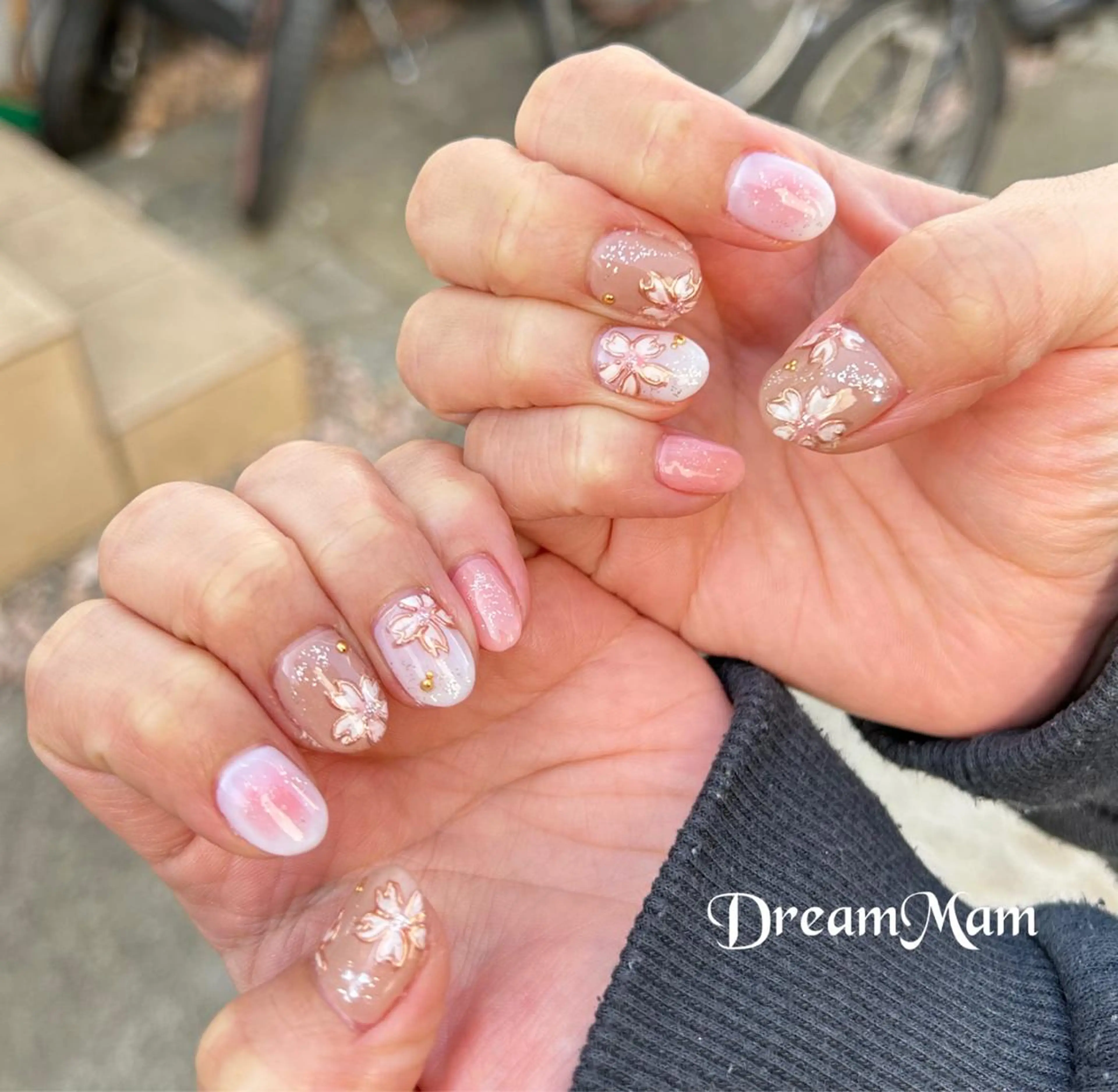 ネイル フレンチネイル ジェルネイル キラキラネイル 韓国ネイル マグネットネイル Nail Salon Dream Mamのネイルデザイン