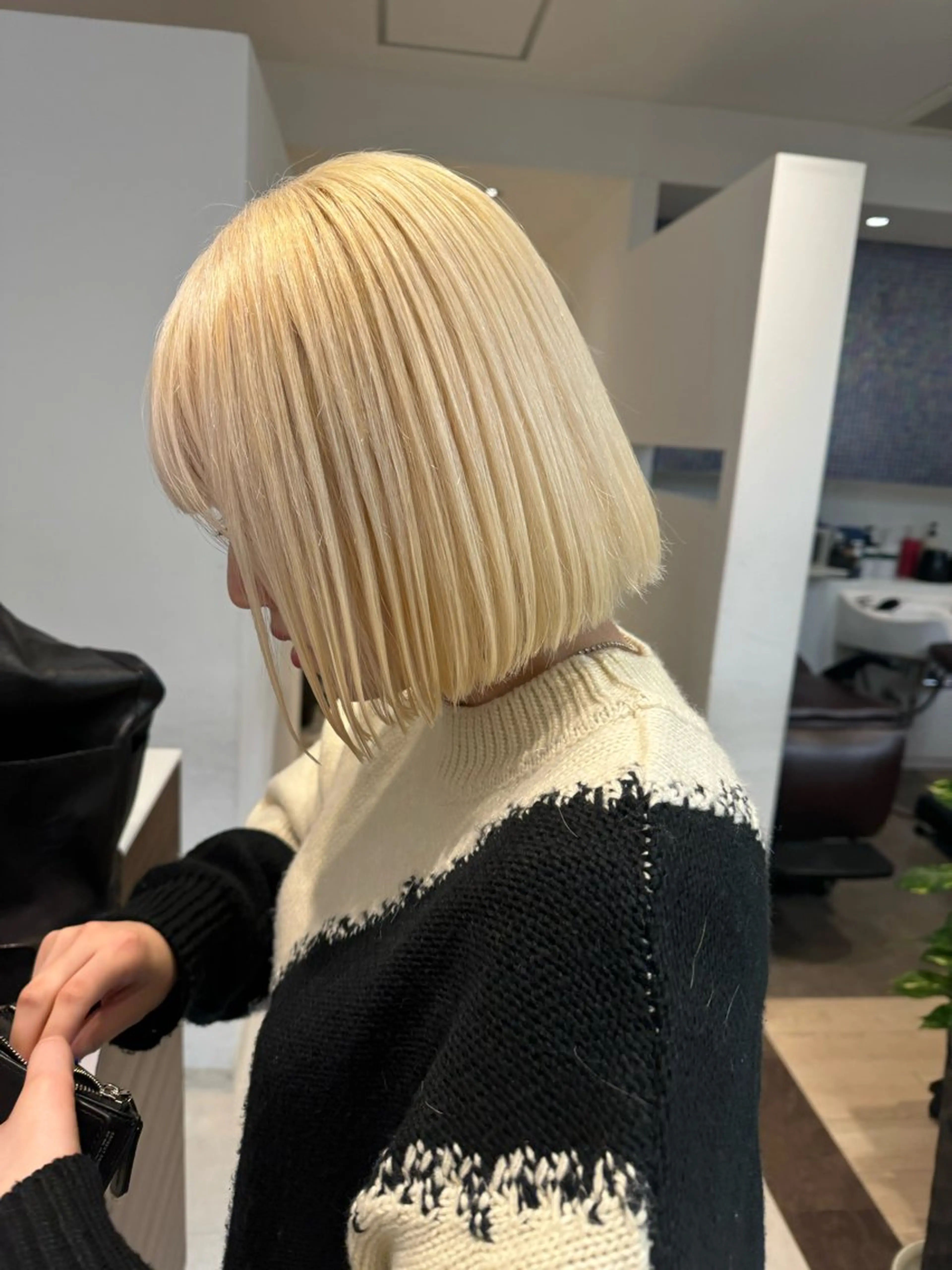 カラー ブロンド ホワイトブロンド UMEDA RYUHEIのヘアスタイル