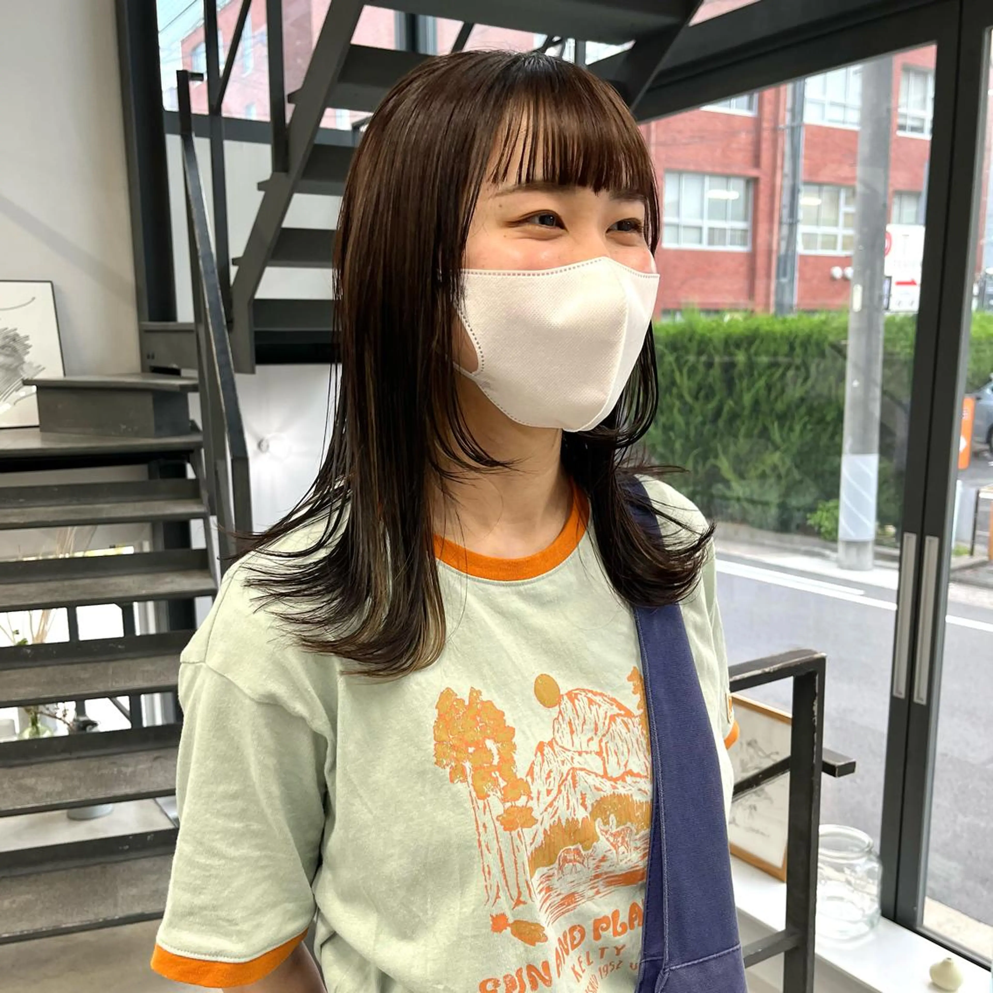 ロング 顔まわりレイヤー 顔周りカット レイヤーカット 山口 モエのヘアスタイル