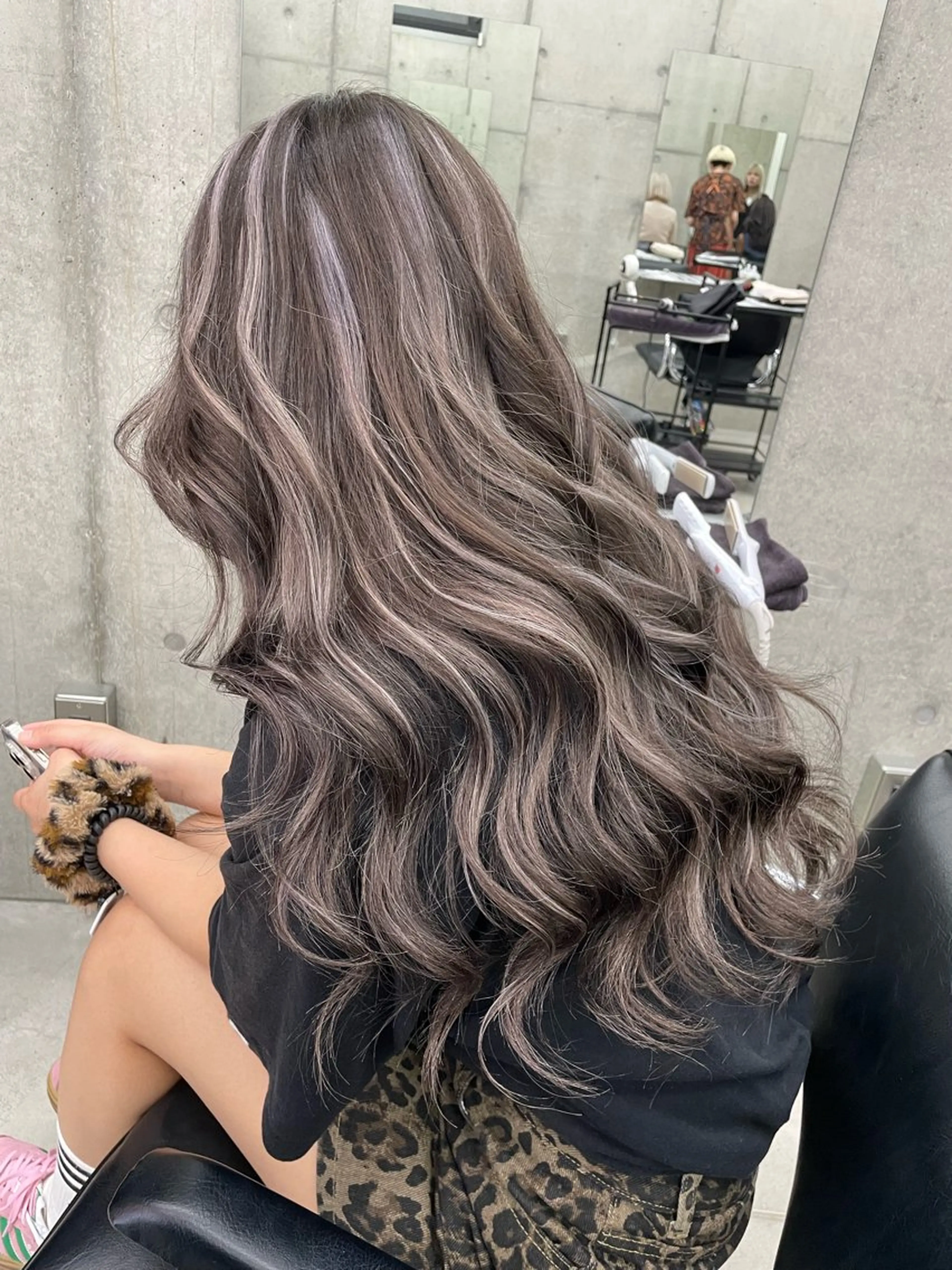 カラー ブリーチ デザインカラー ハイライトカラー ハイトーンカラー ヘアカラー 田中 莉香のヘアスタイル