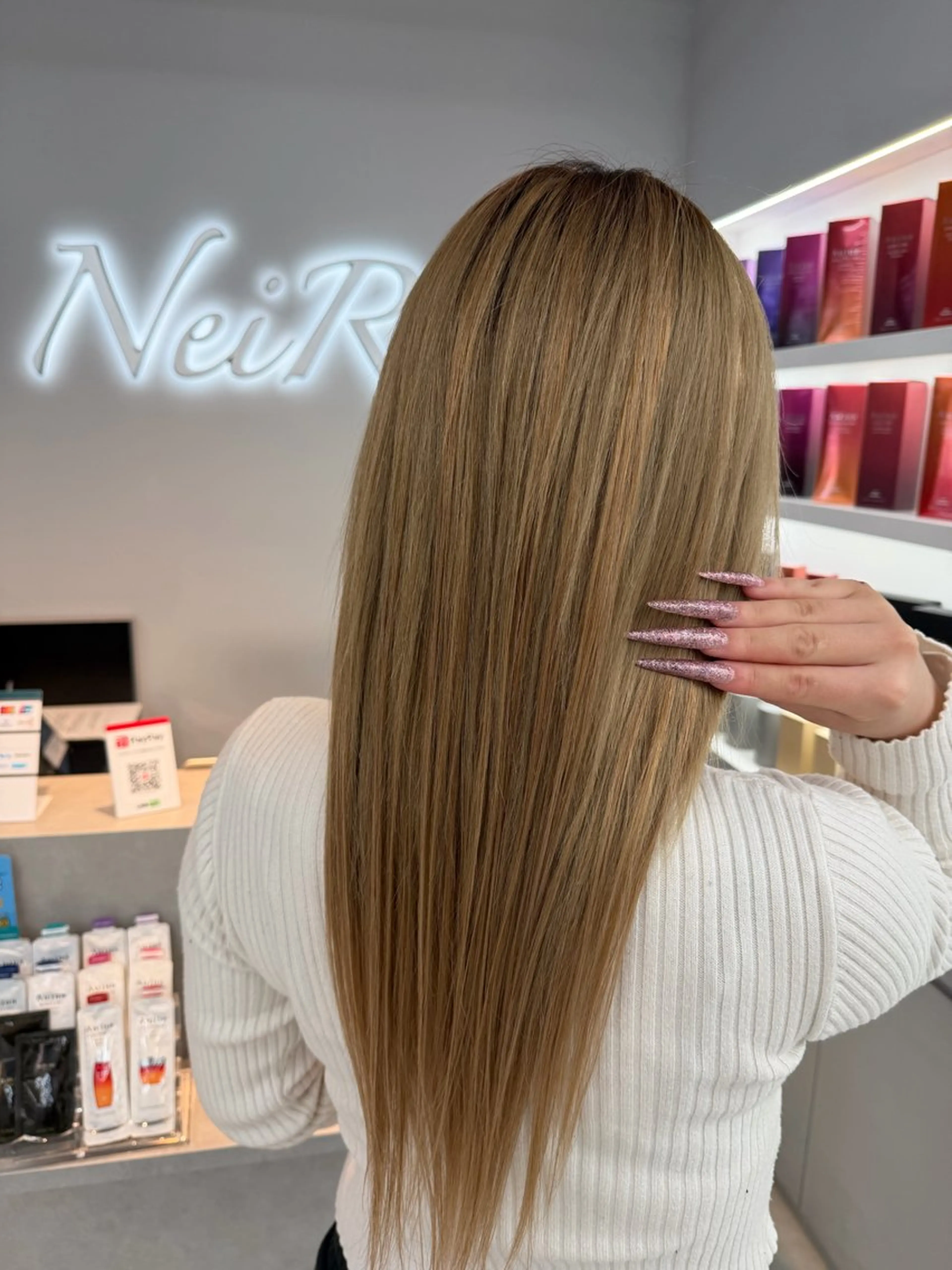 🥣艶々ワンカラー＋人毛エクステ８０本＋馴染ませカット✂️/ 北千住の写真