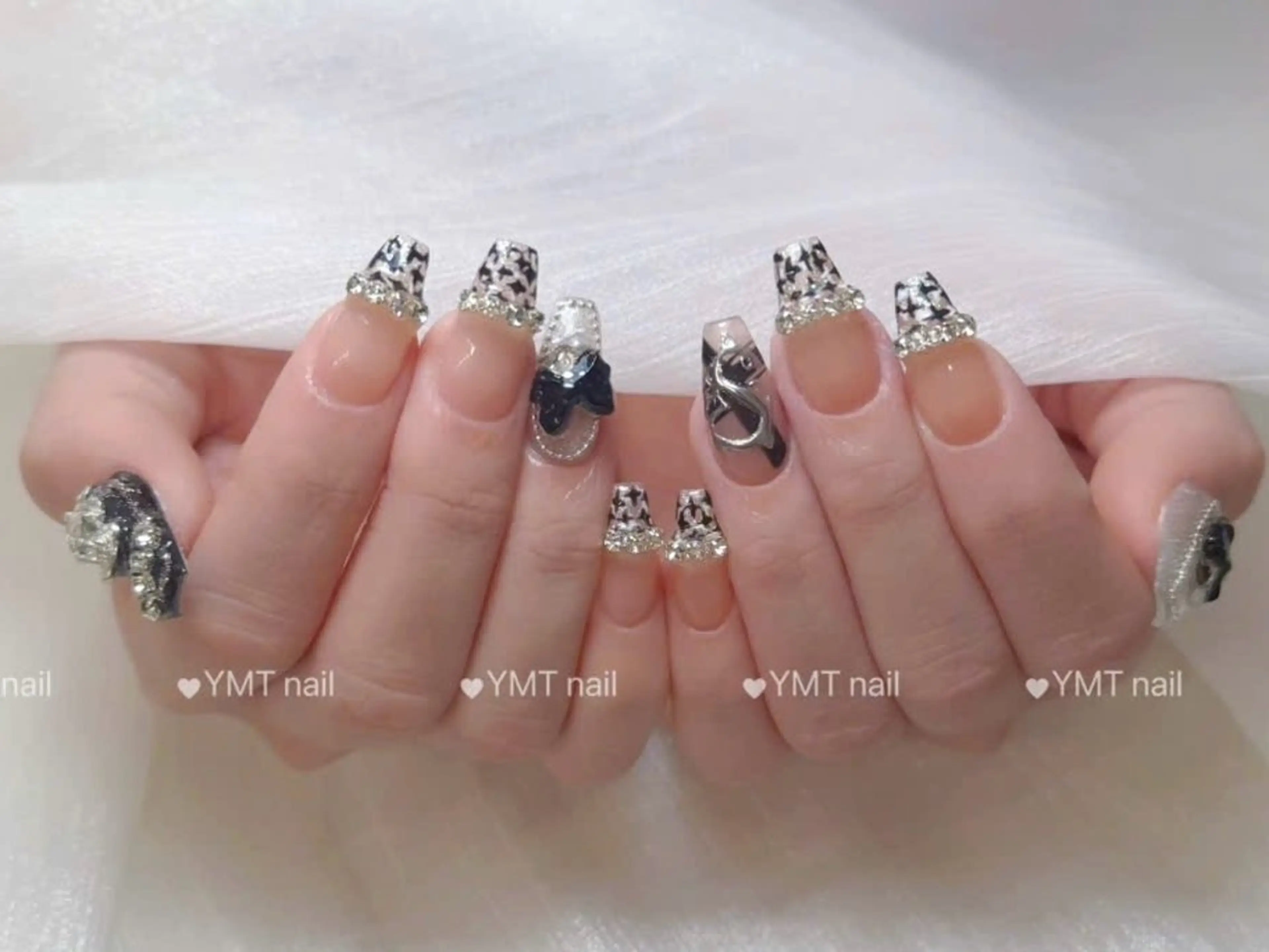 ネイル 長さ出し フットネイル ジェルネイル 韓国ネイル マグネットネイル ハンドネイル YMT NailStudioのネイルデザイン