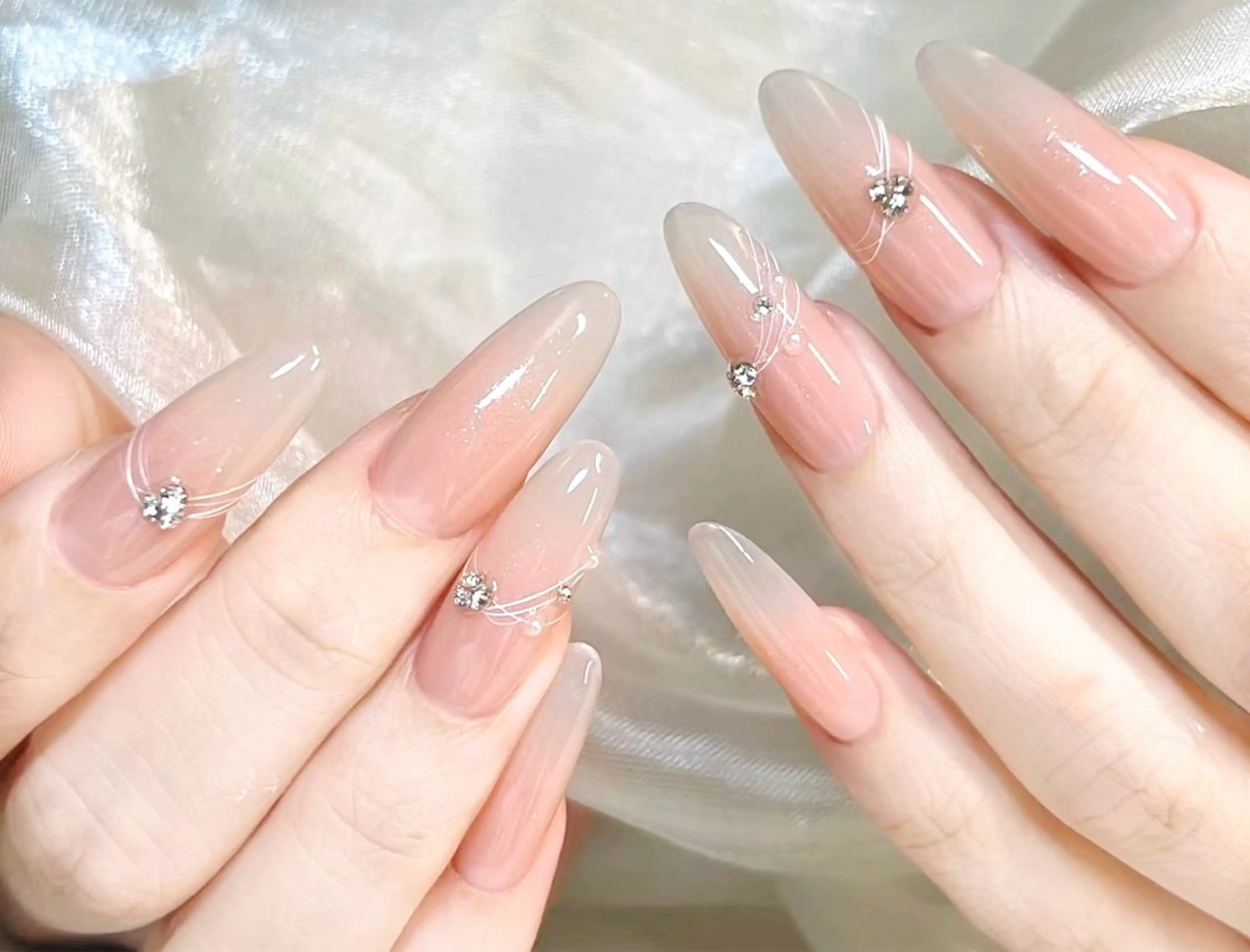 ネイル アートネイル チークネイル クリアネイル グラデーション ニュアンスネイル ハンドネイル ハンドケア DarkHoney 池袋店のネイルデザイン