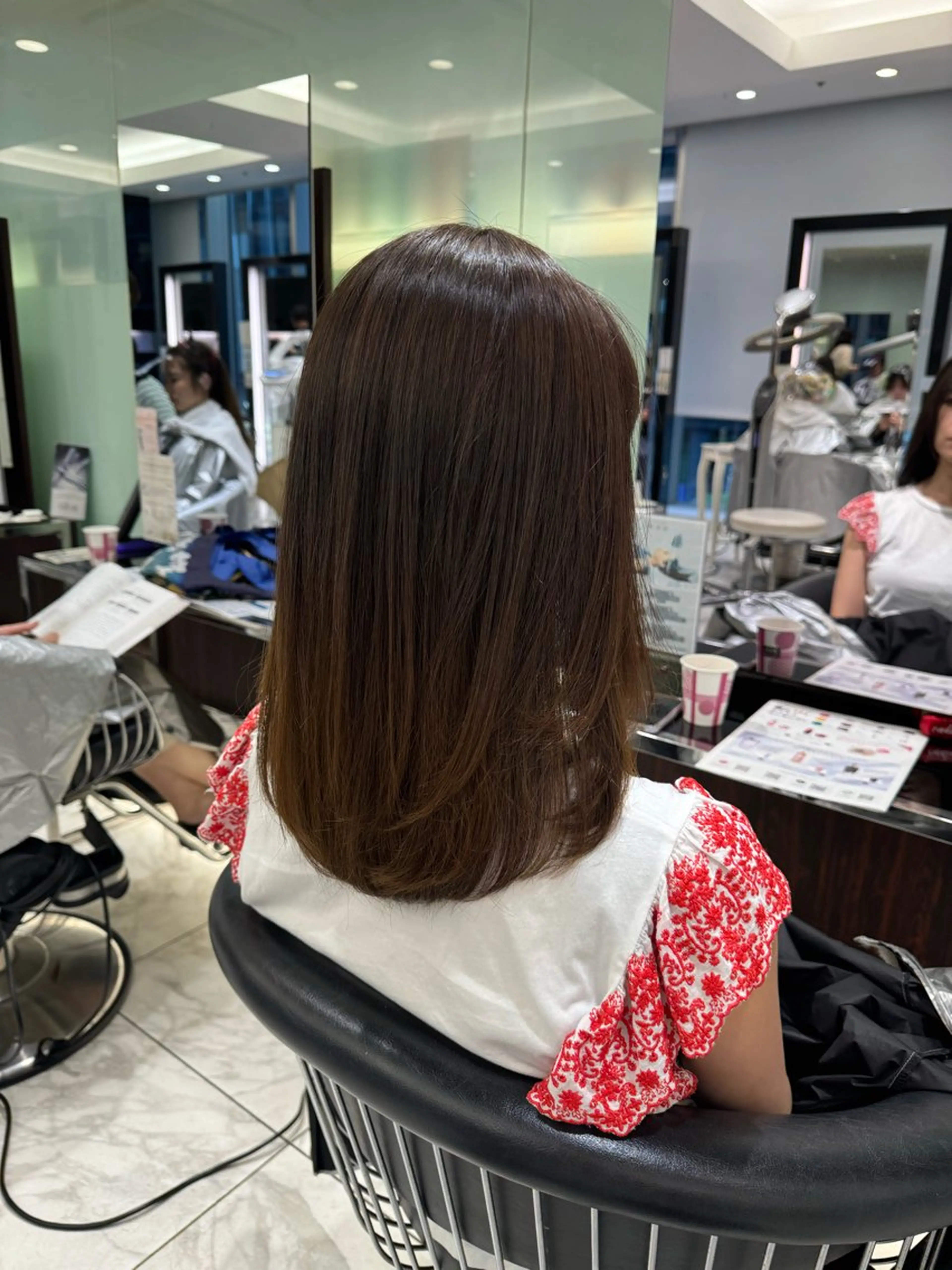 ミディアム パーマ コテ巻きパーマ 藤野佑成のヘアスタイル