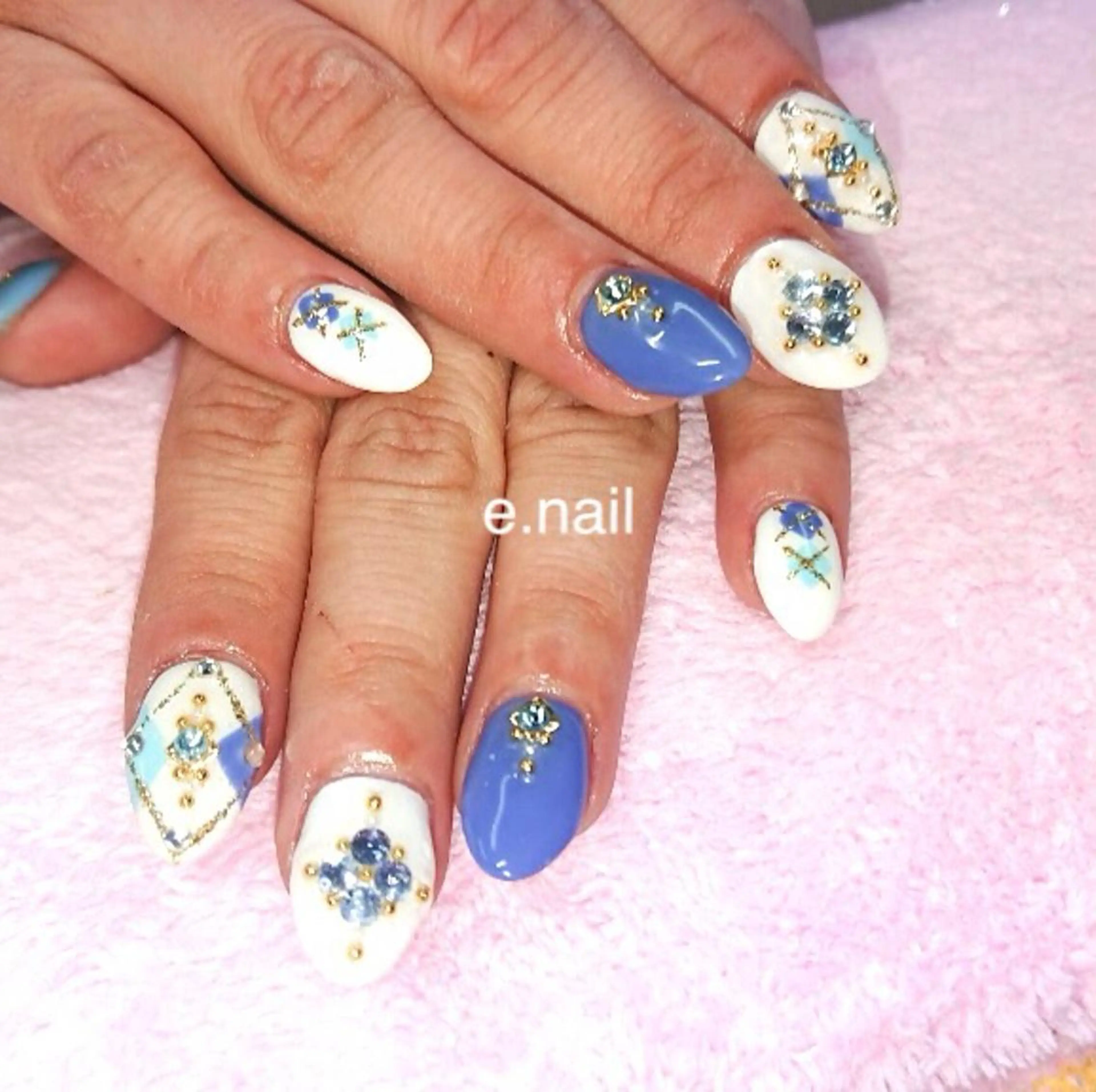 ネイル e.nail所属・和賀井 恵理のネイルデザイン