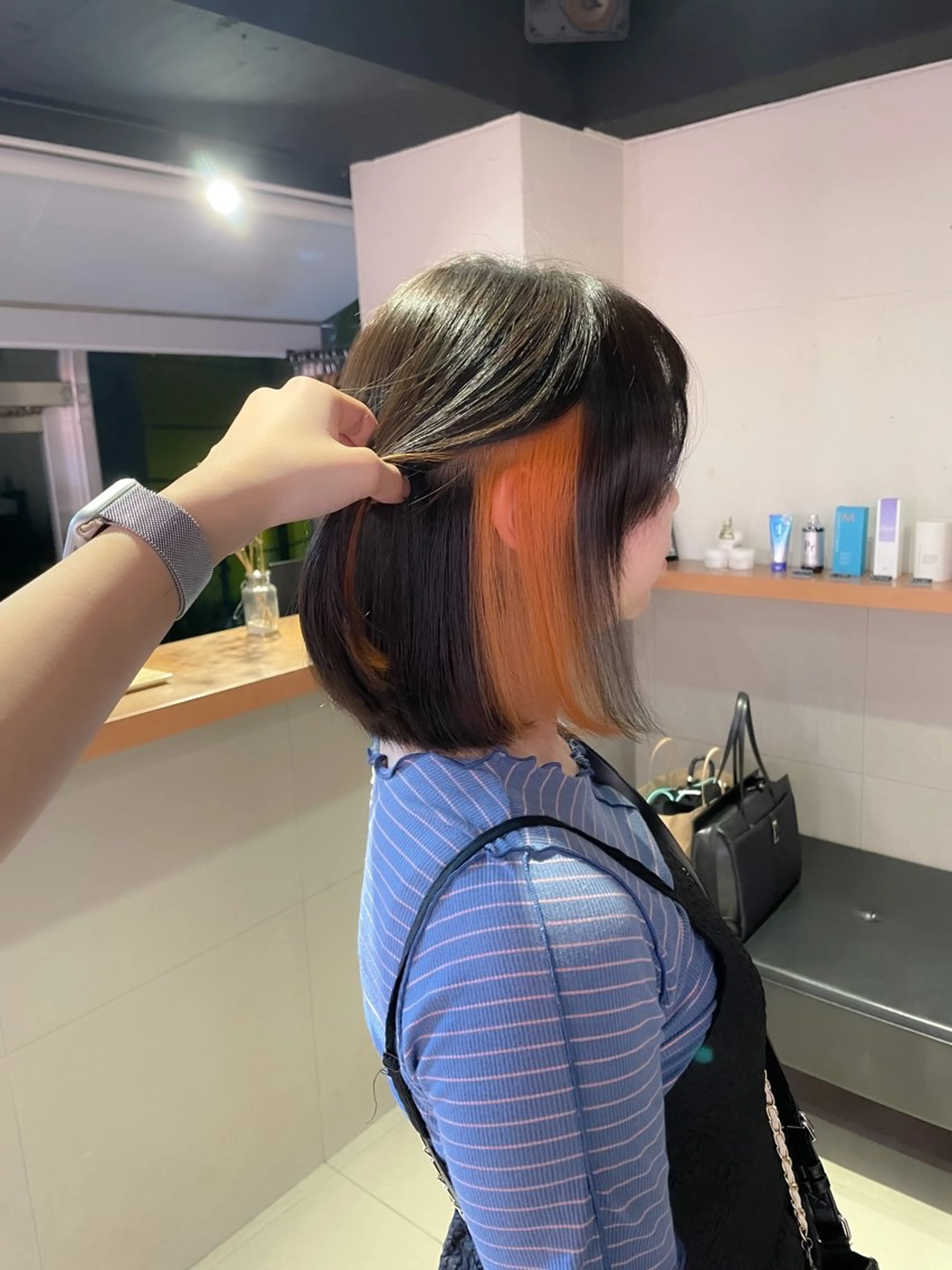 ミディアム カラー イヤリングカラー オレンジ 🐺ウルフオタク🐺 ハイトーン/moeのヘアスタイル