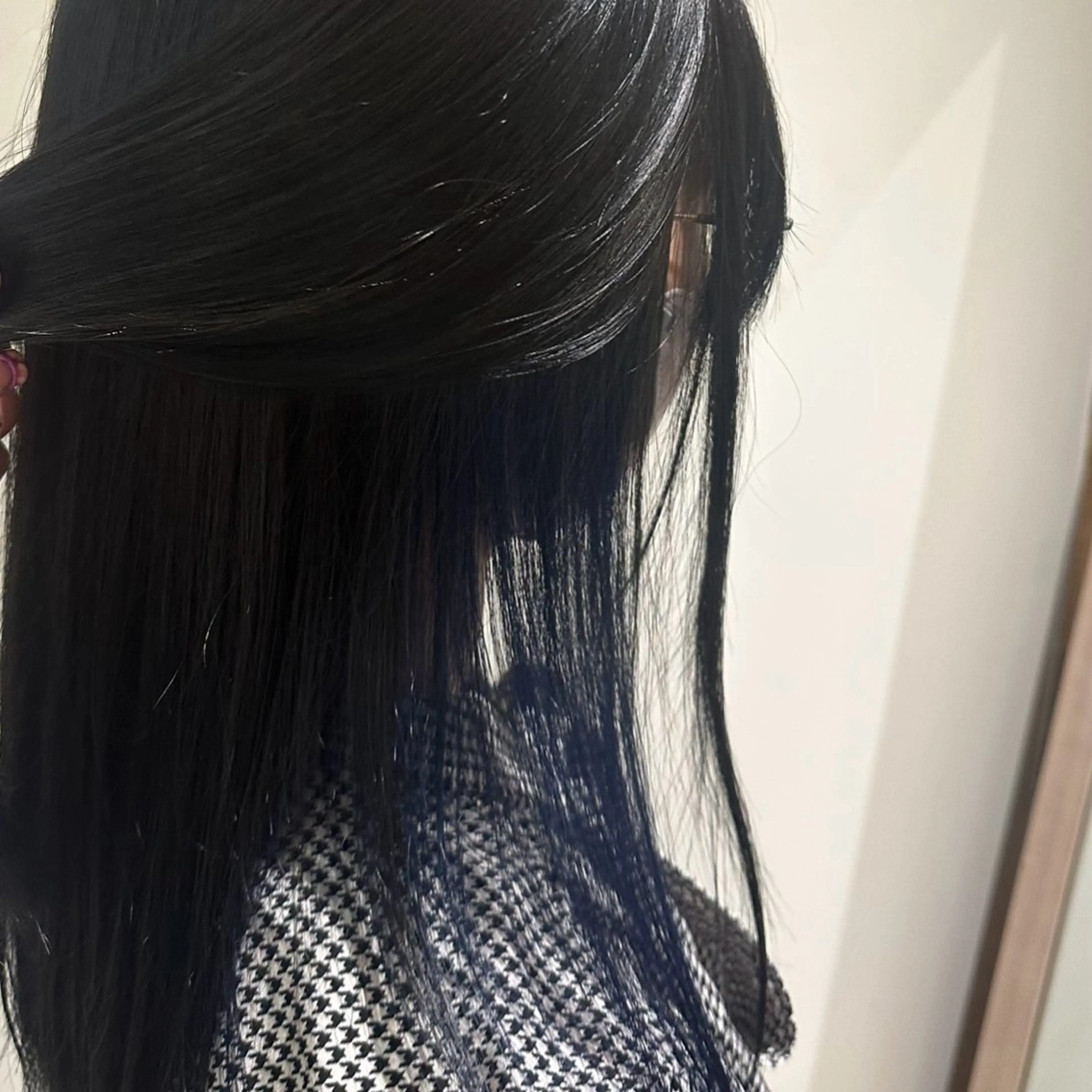 カラー 西澤 希のヘアスタイル