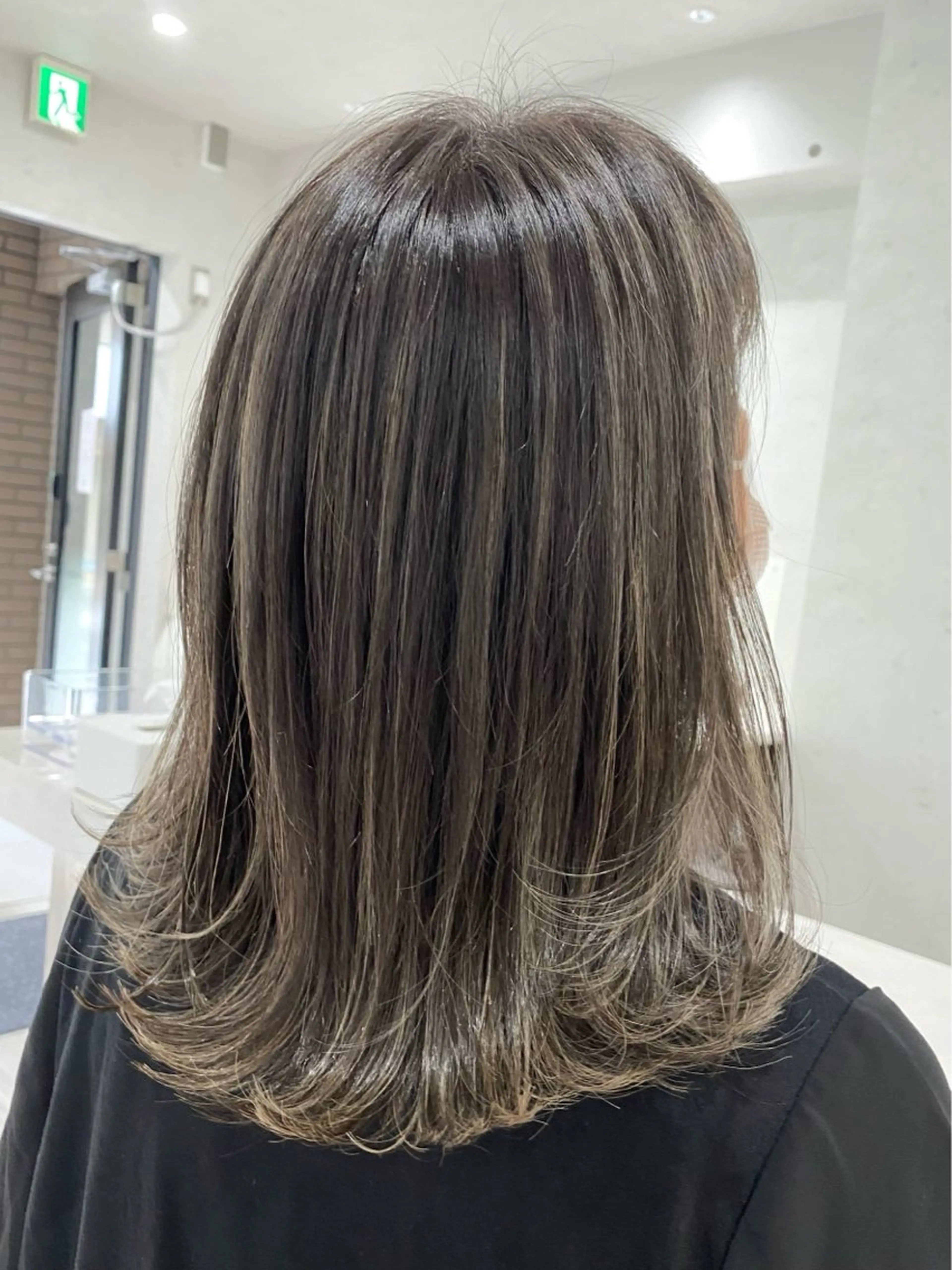 ミディアム カラー ハイライトカラー ハイライト 透明感カラー ふうか　渋谷のヘアスタイル