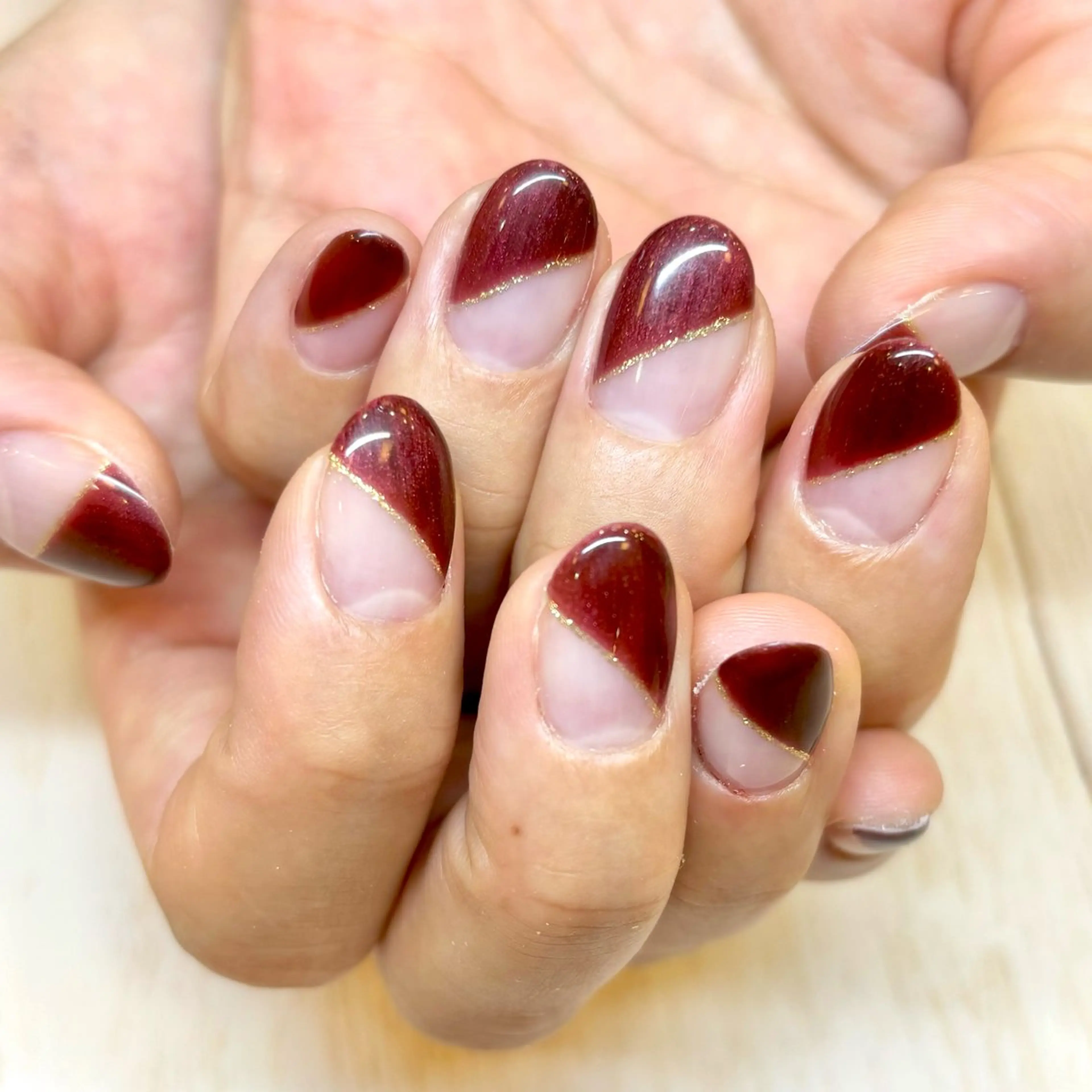 ネイル フレンチネイル 斜めフレンチ Cravo miyuのネイルデザイン