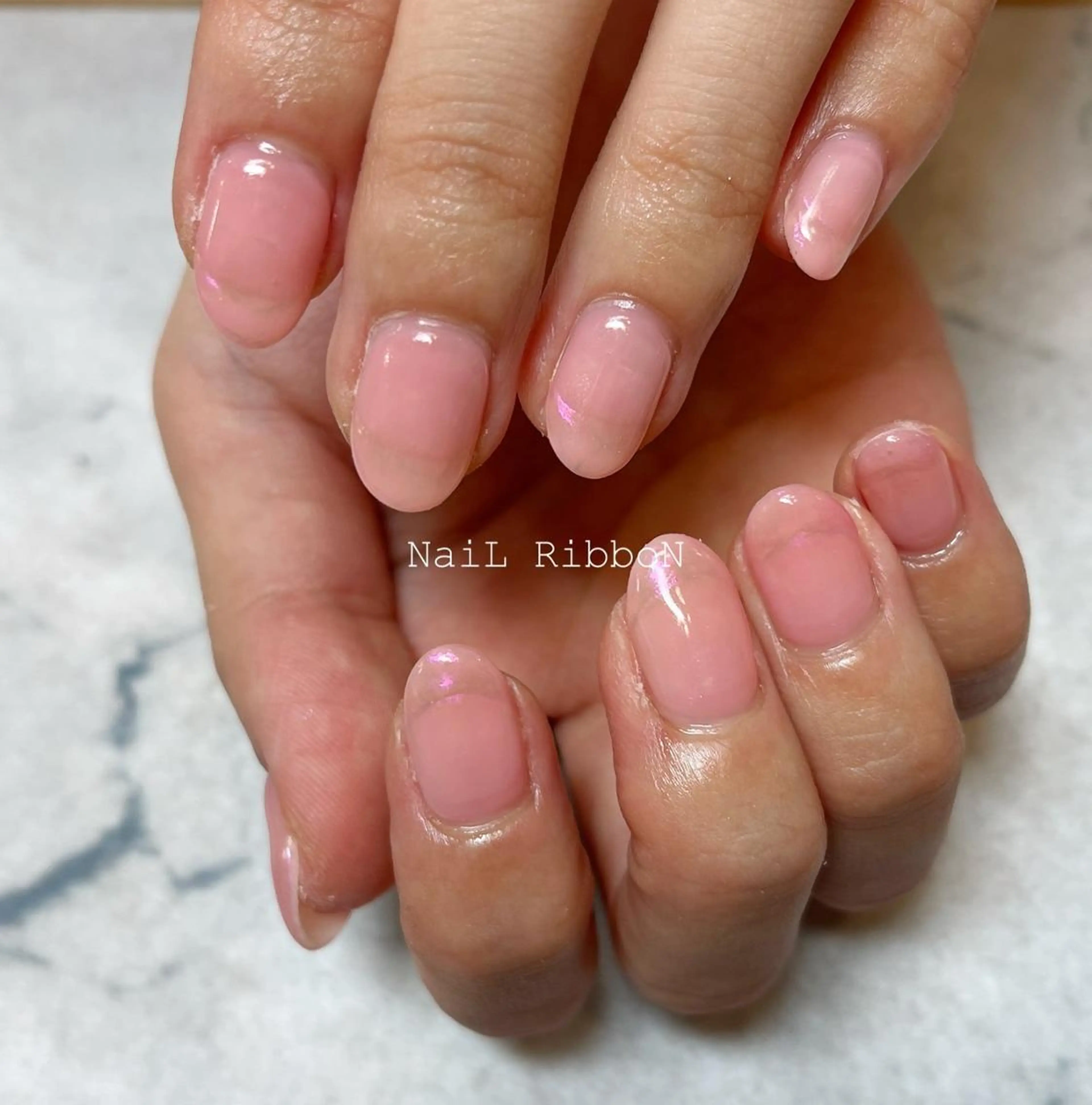 ネイル ネイルリボン 受付スタッフのネイルデザイン