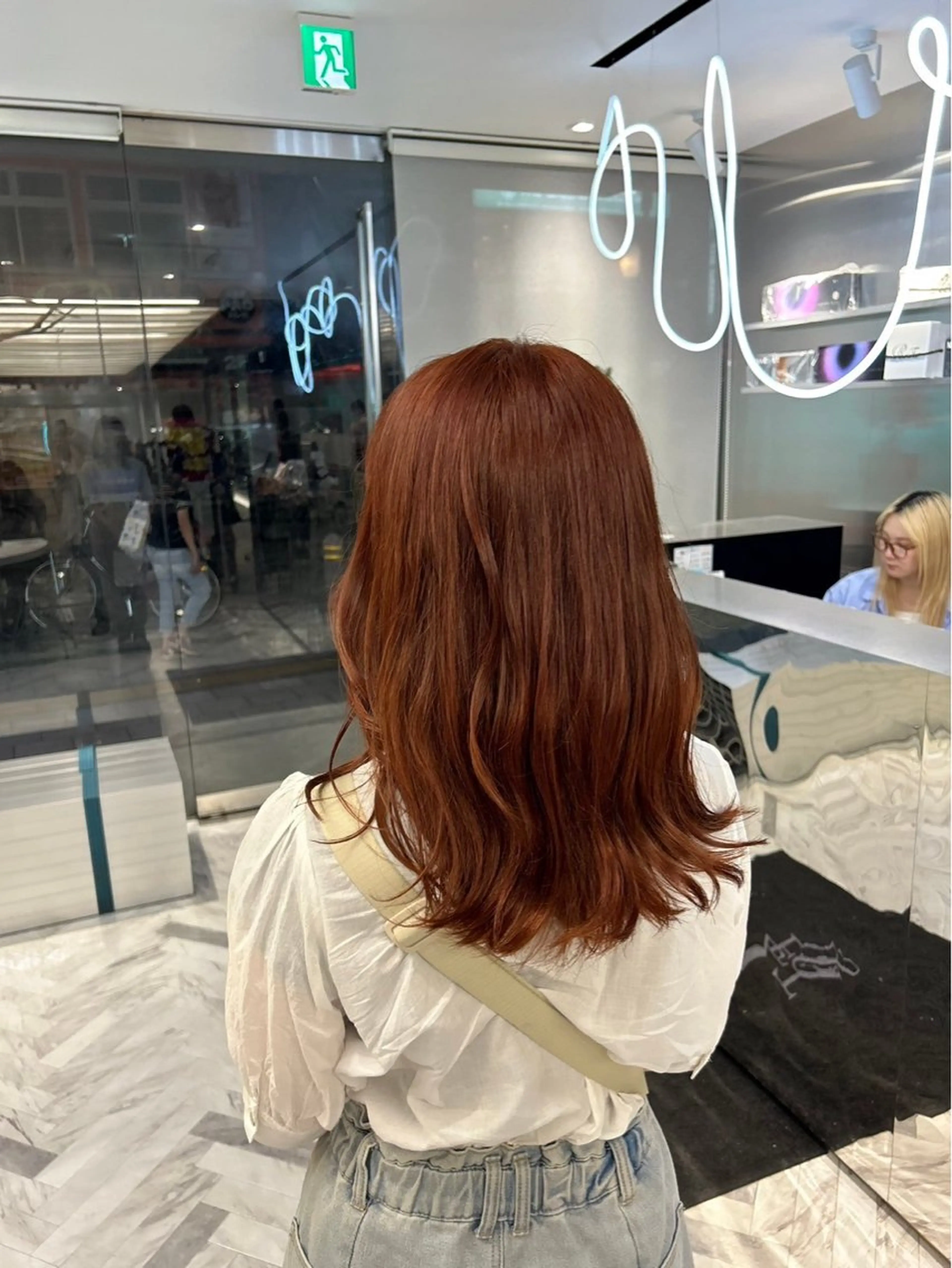 セミロング カラー ブリーチ ケアブリーチ デザインカラー ダブルカラー イヤリングカラー ヘアカラー トリートメント ギャルカラー/メンズ /ハイトーン/つばさのヘアスタイル