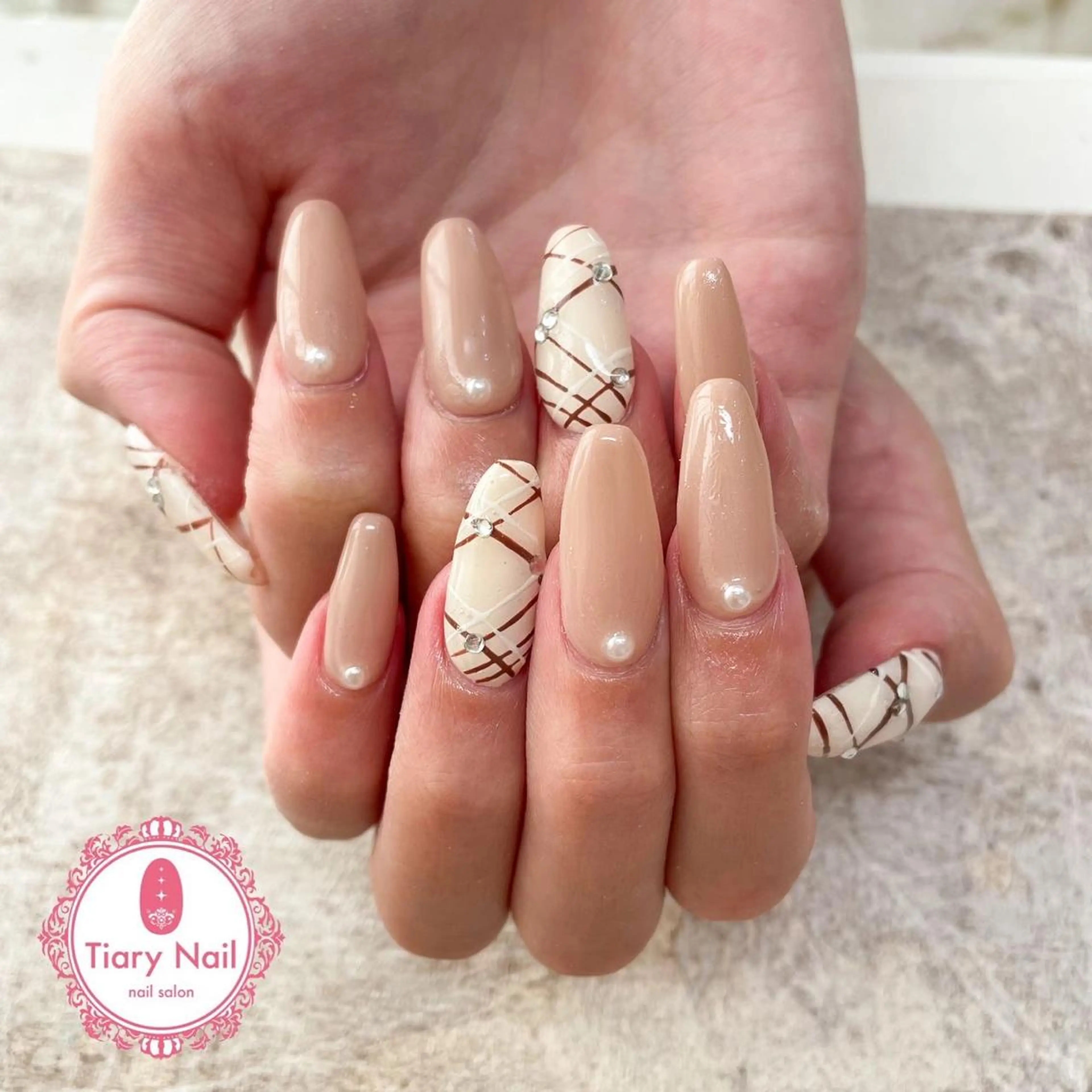 ネイル Tiary Nail Fのネイルデザイン