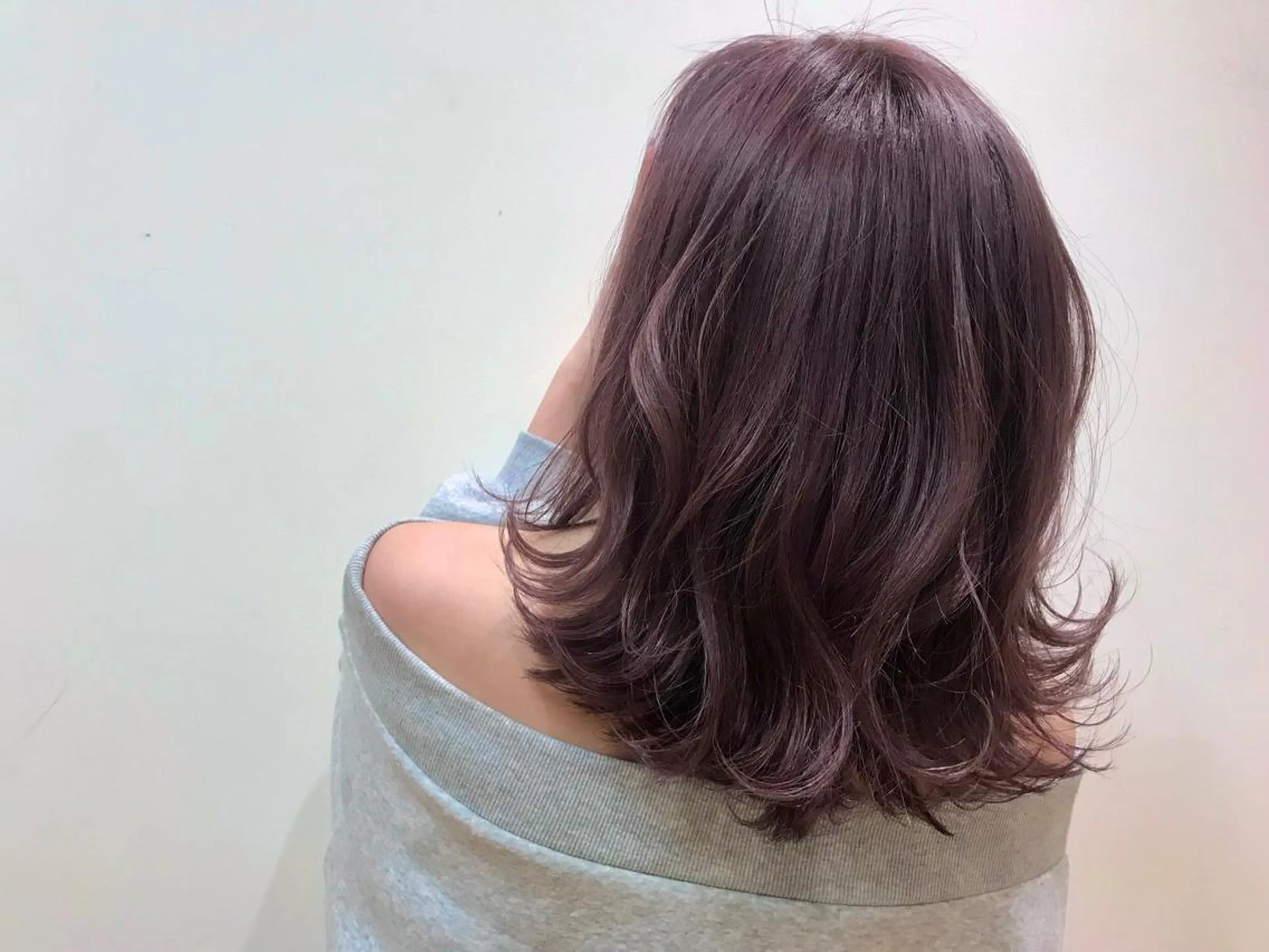 ミディアム カラー ヘアアレンジ ブリーチ SALOWIN渋谷神南店所属・yu-ri🩷 韓国ヘアのヘアスタイル