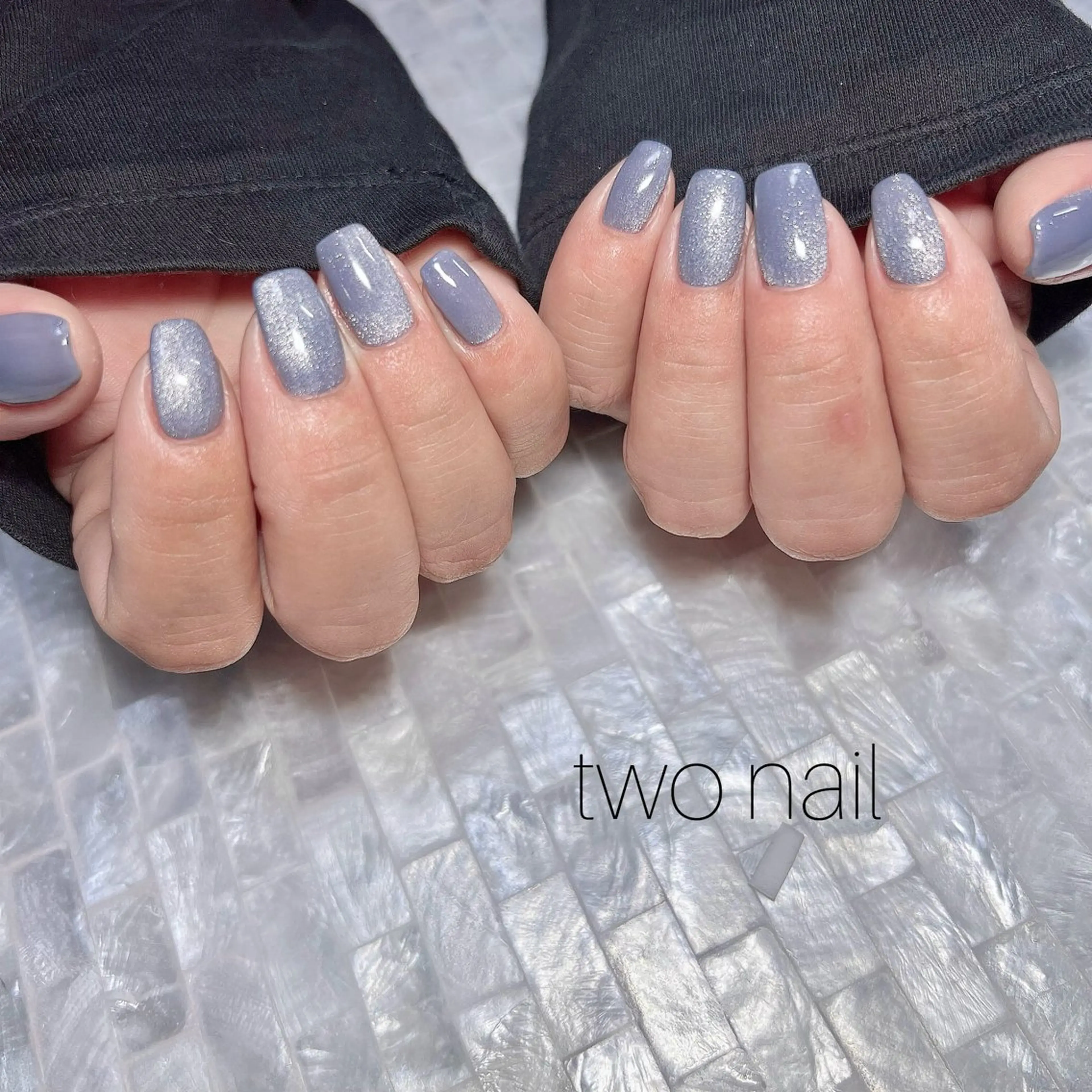 ネイル キラキラネイル マグネットネイル ネイルチップ ホワイト ハンドネイル two nailのネイルデザイン