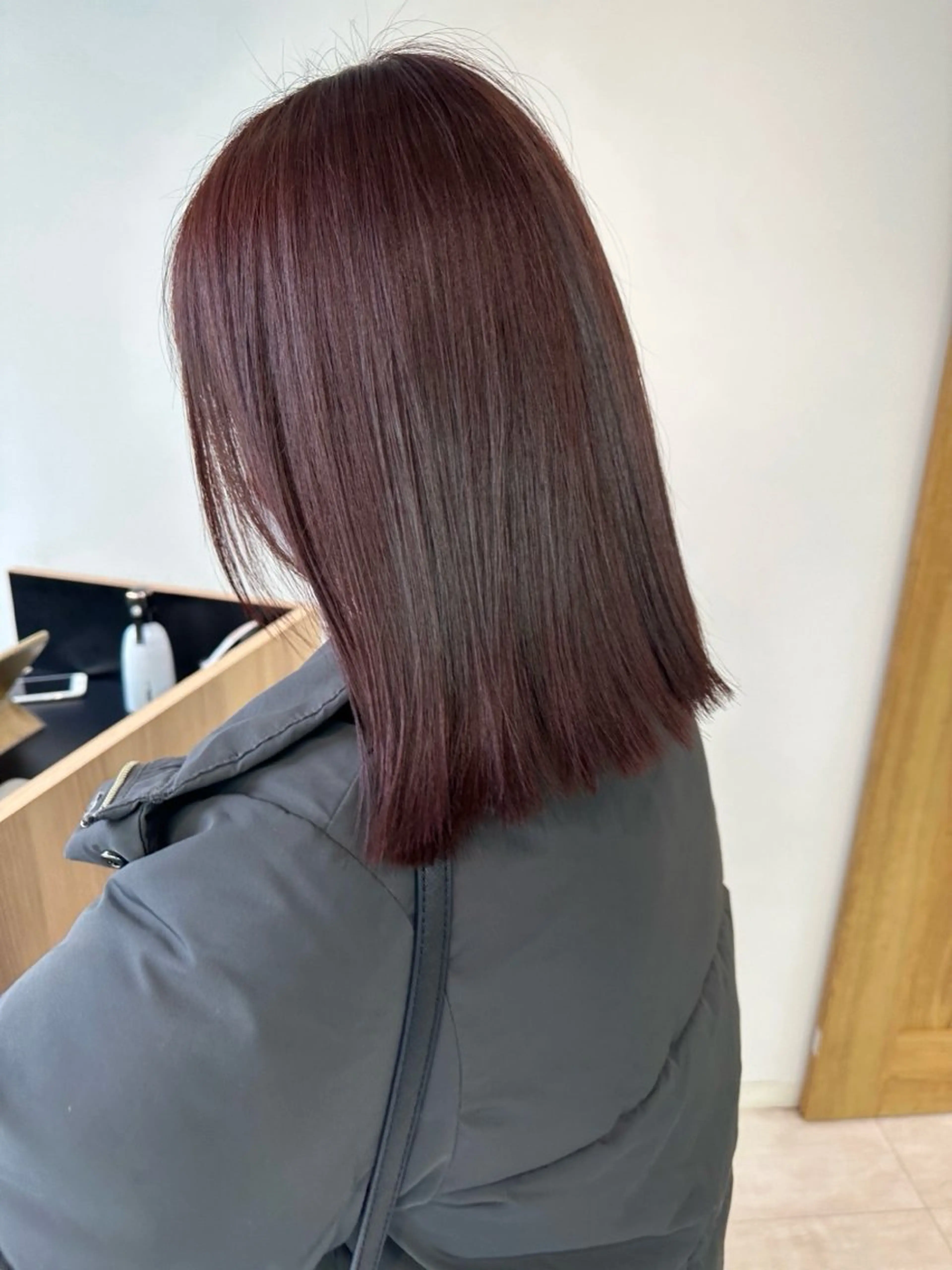 セミロング 井川 夏乃のヘアスタイル