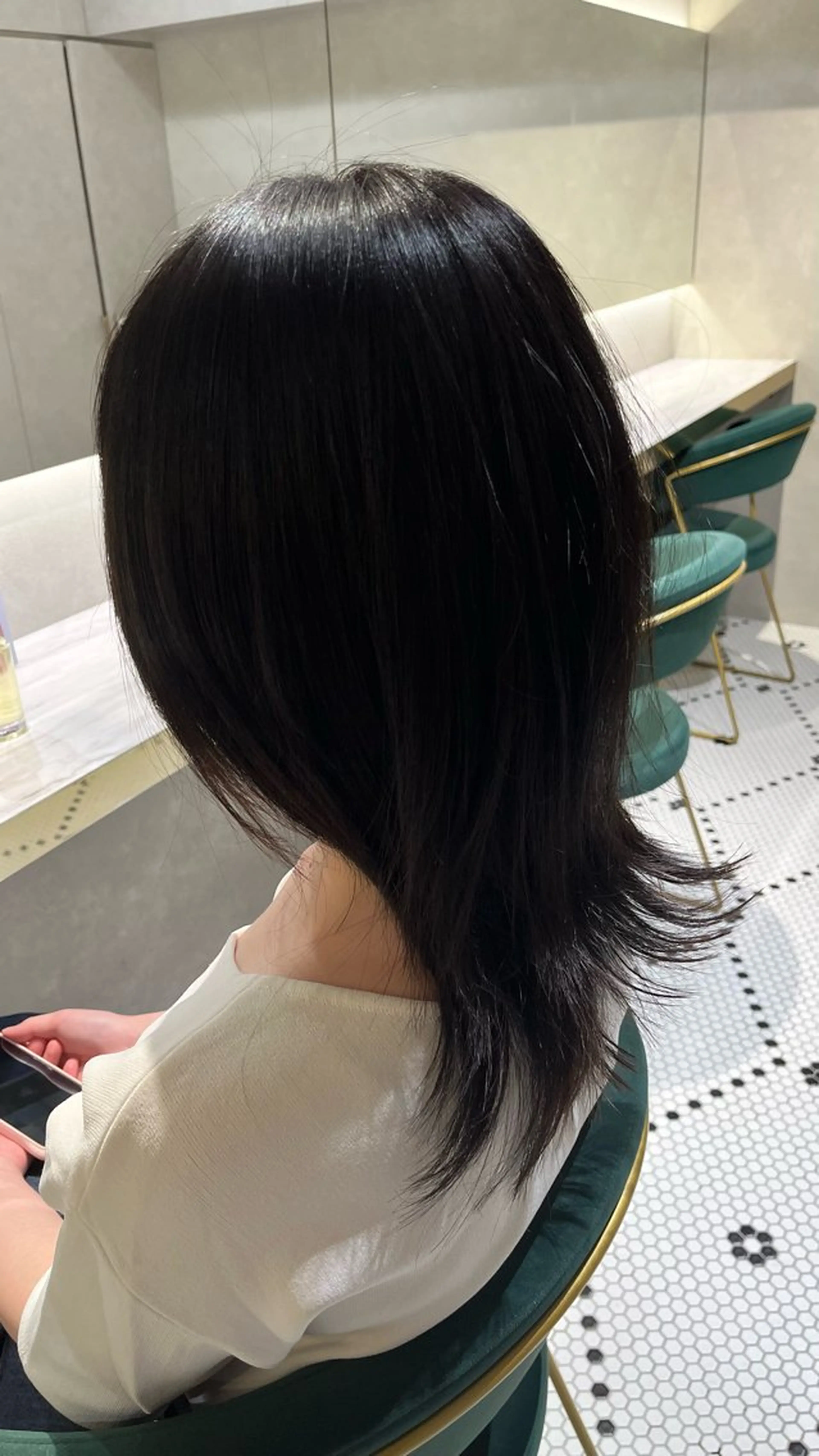 ミディアム カラー 新宿/アシスタント AiNAのヘアスタイル