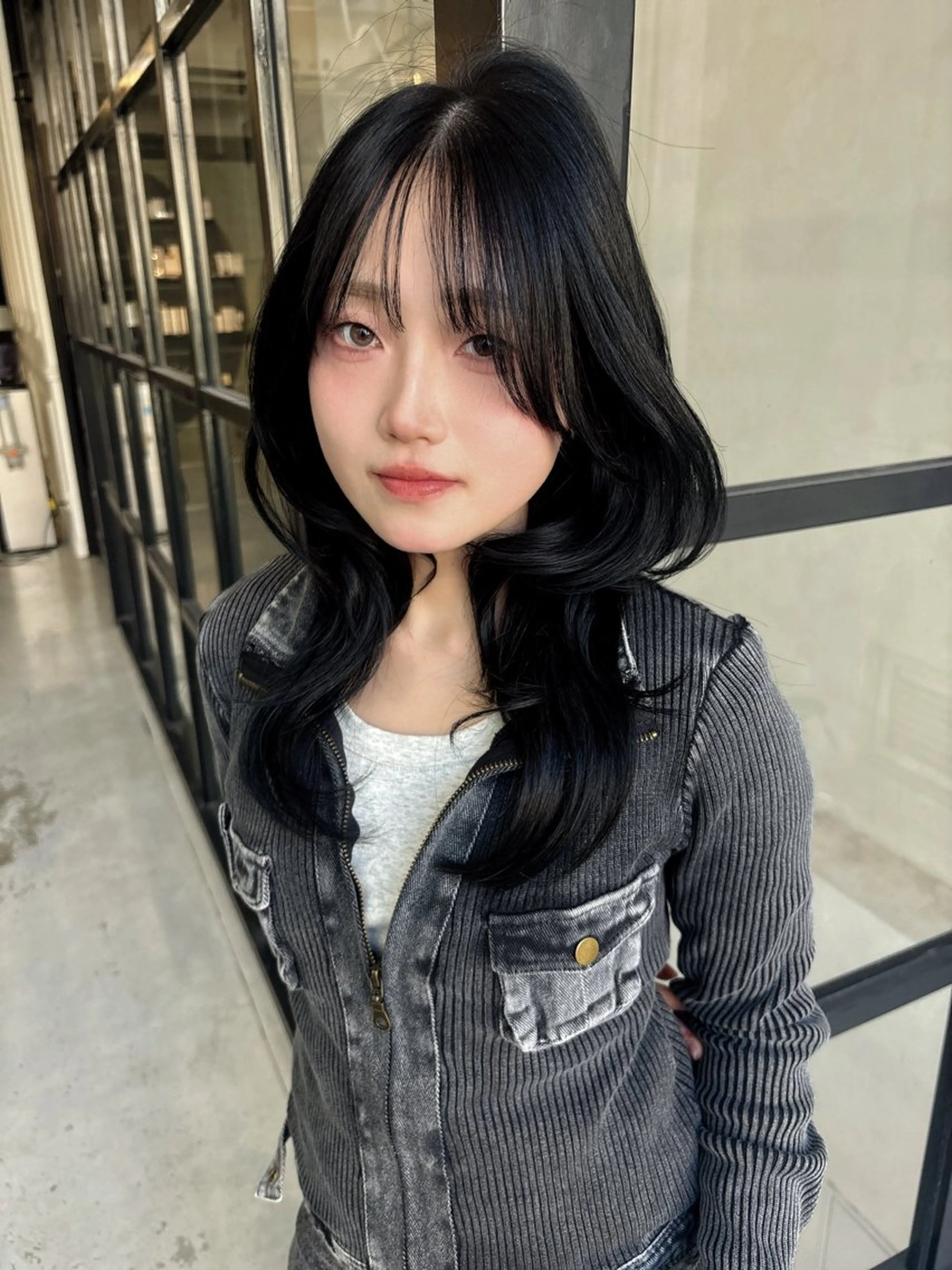 ミディアム レイヤーカット カット トリートメント MaisonHALU 松浦光咲のヘアスタイル