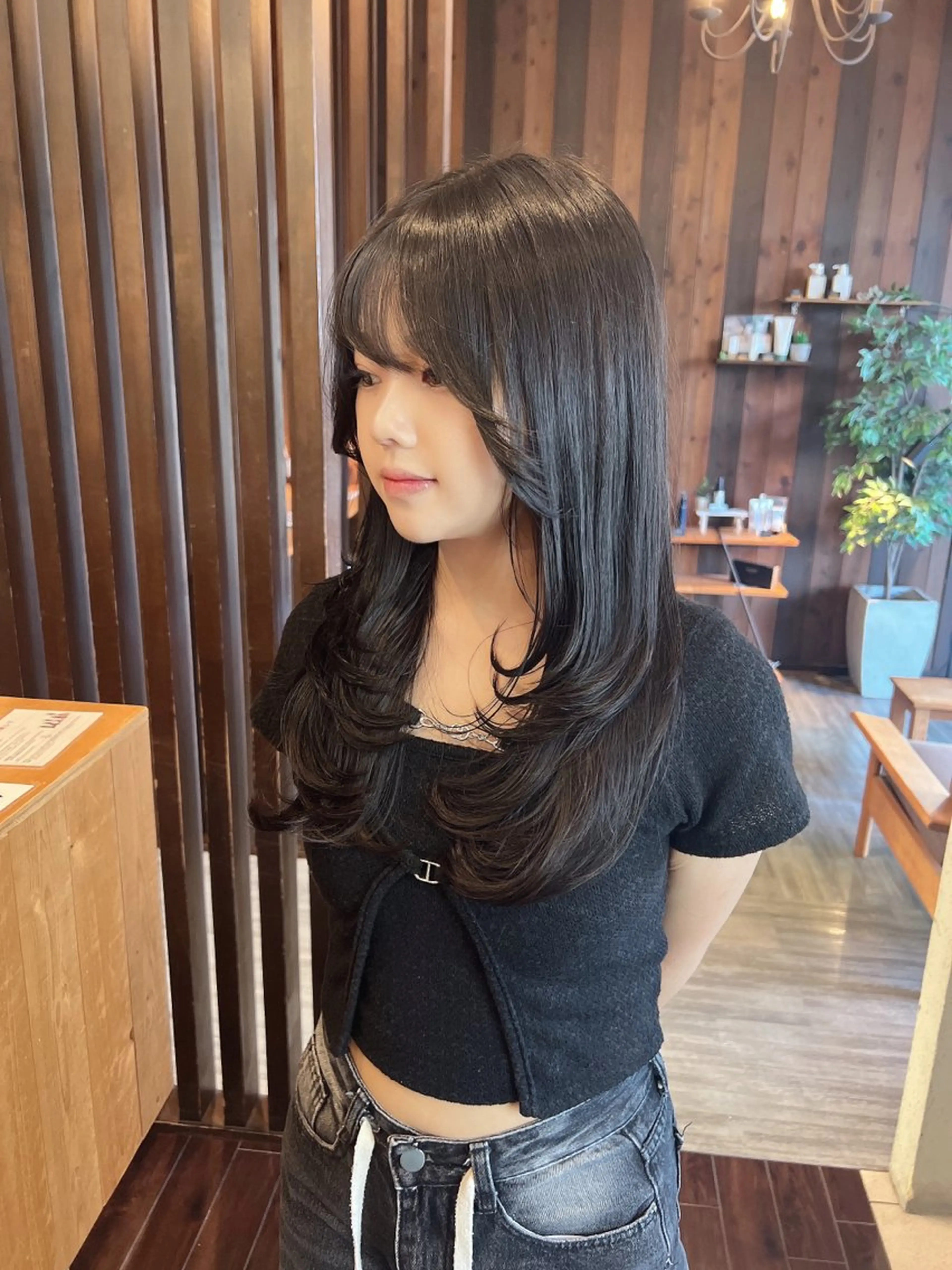 ロング レイヤーカット カット ヘアカラー トリートメント 具志 正太のヘアスタイル