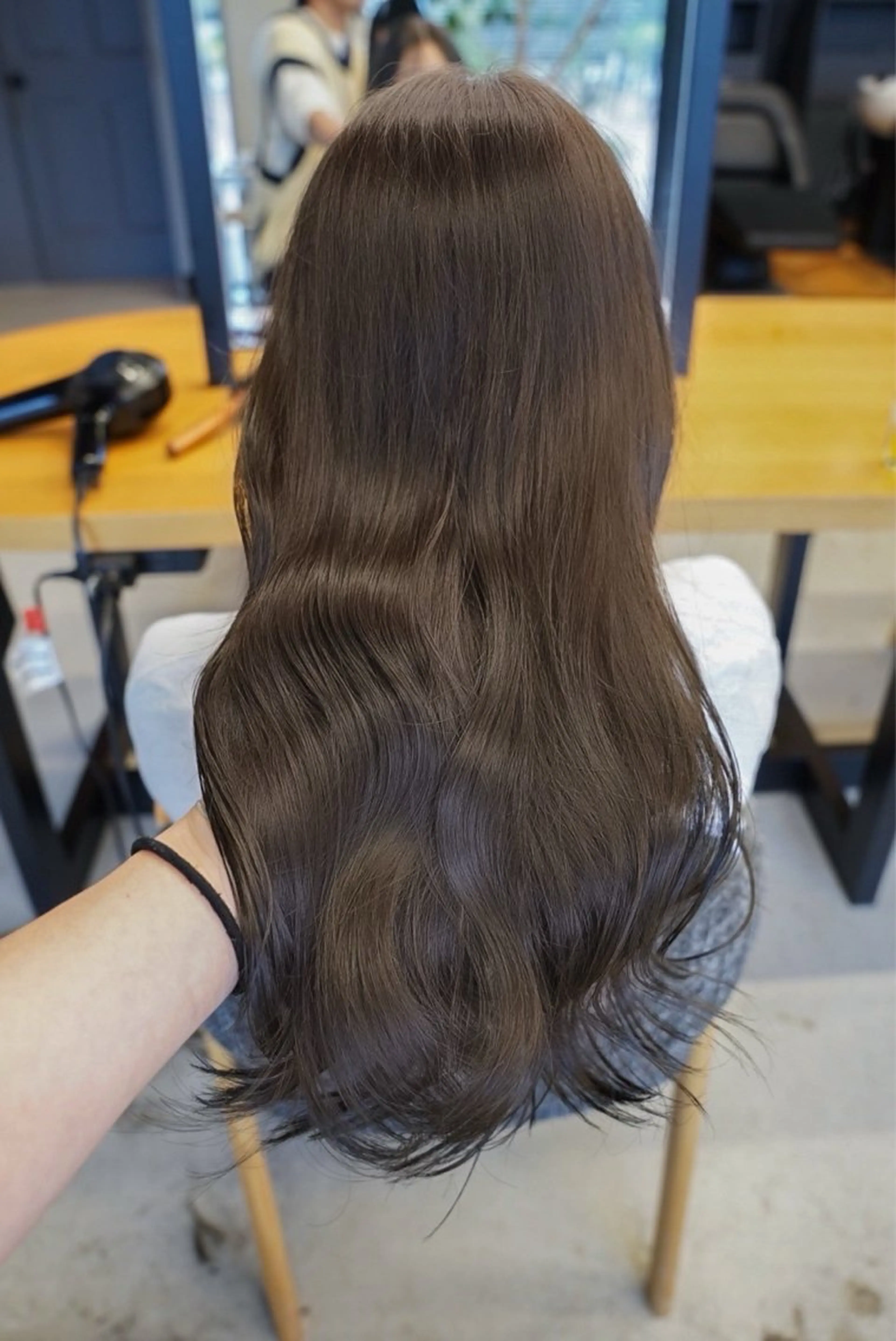 ロング カラー ブラウンカラー チョコレートブラウン カット ヘアカラー トリートメント レイヤー/ハッシュ 渋谷/サッタのヘアスタイル