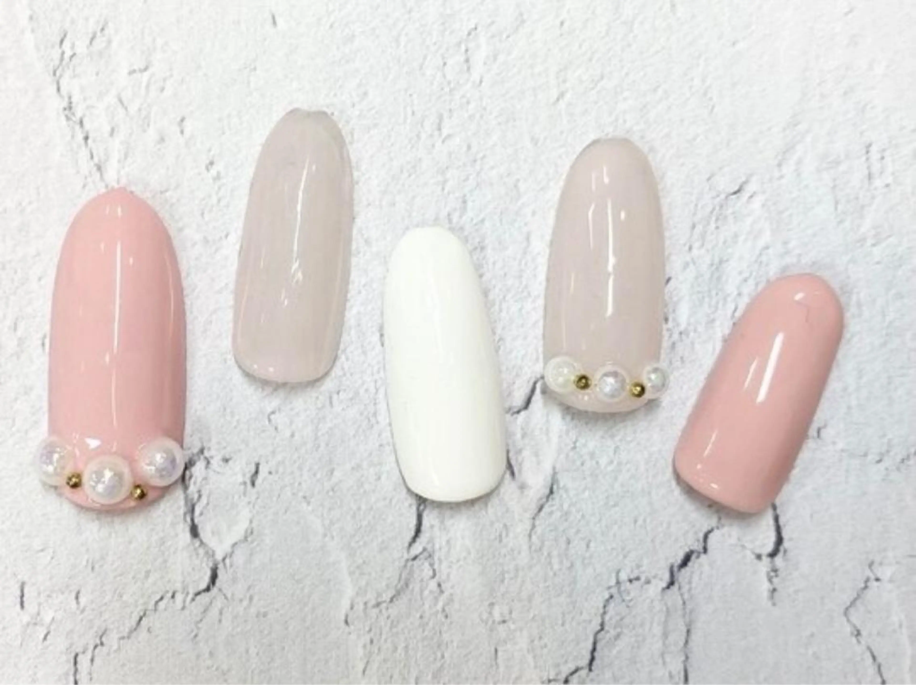 ネイル ハンドネイル ハンドケア UniqueNail 長さだし専門店のネイルデザイン