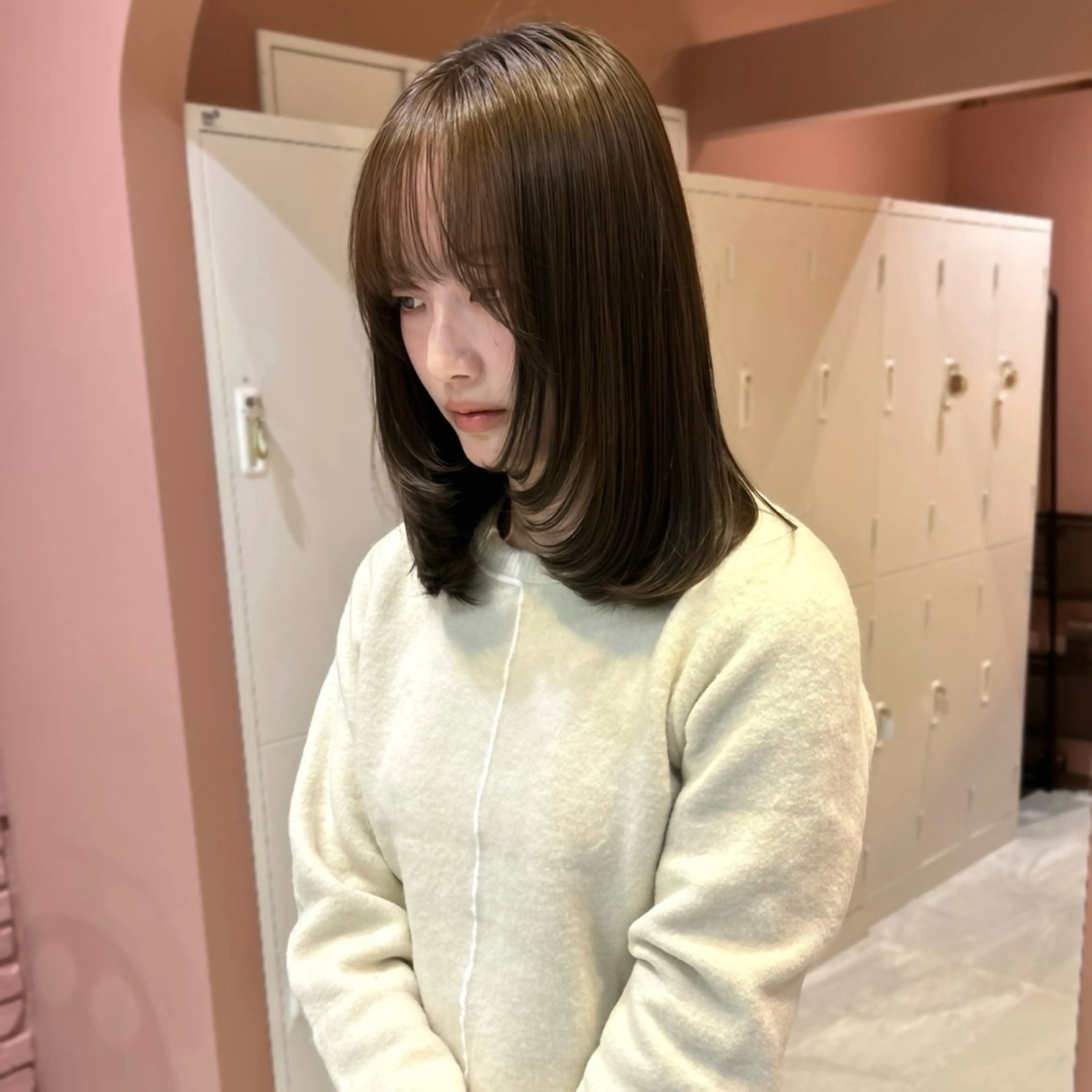 セミロング カット ヘアカラー トリートメント 透明感カラー/ 髪質改善✨️🎀萌愛のヘアスタイル