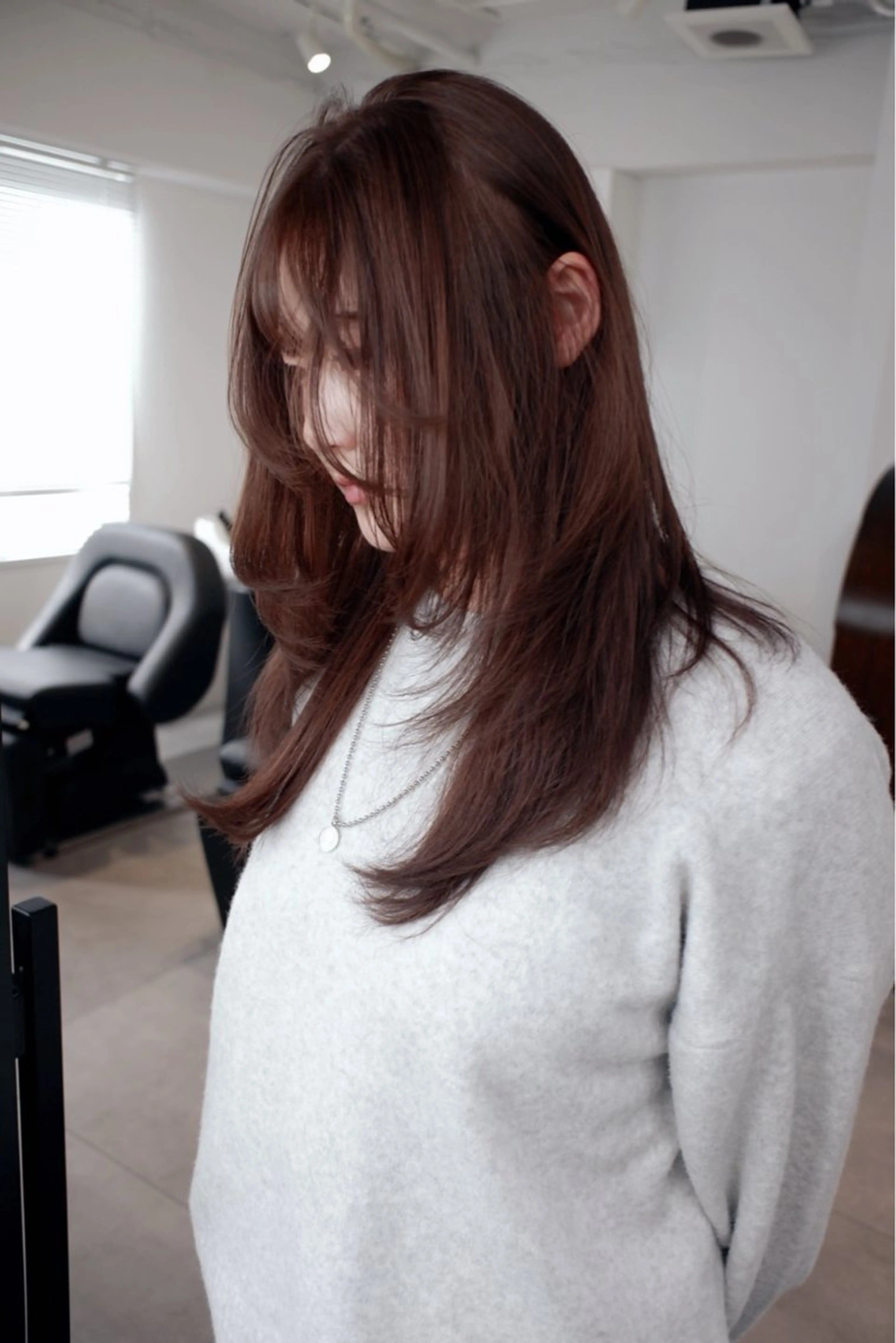 セミロング カラー 瀬利 華加のヘアスタイル