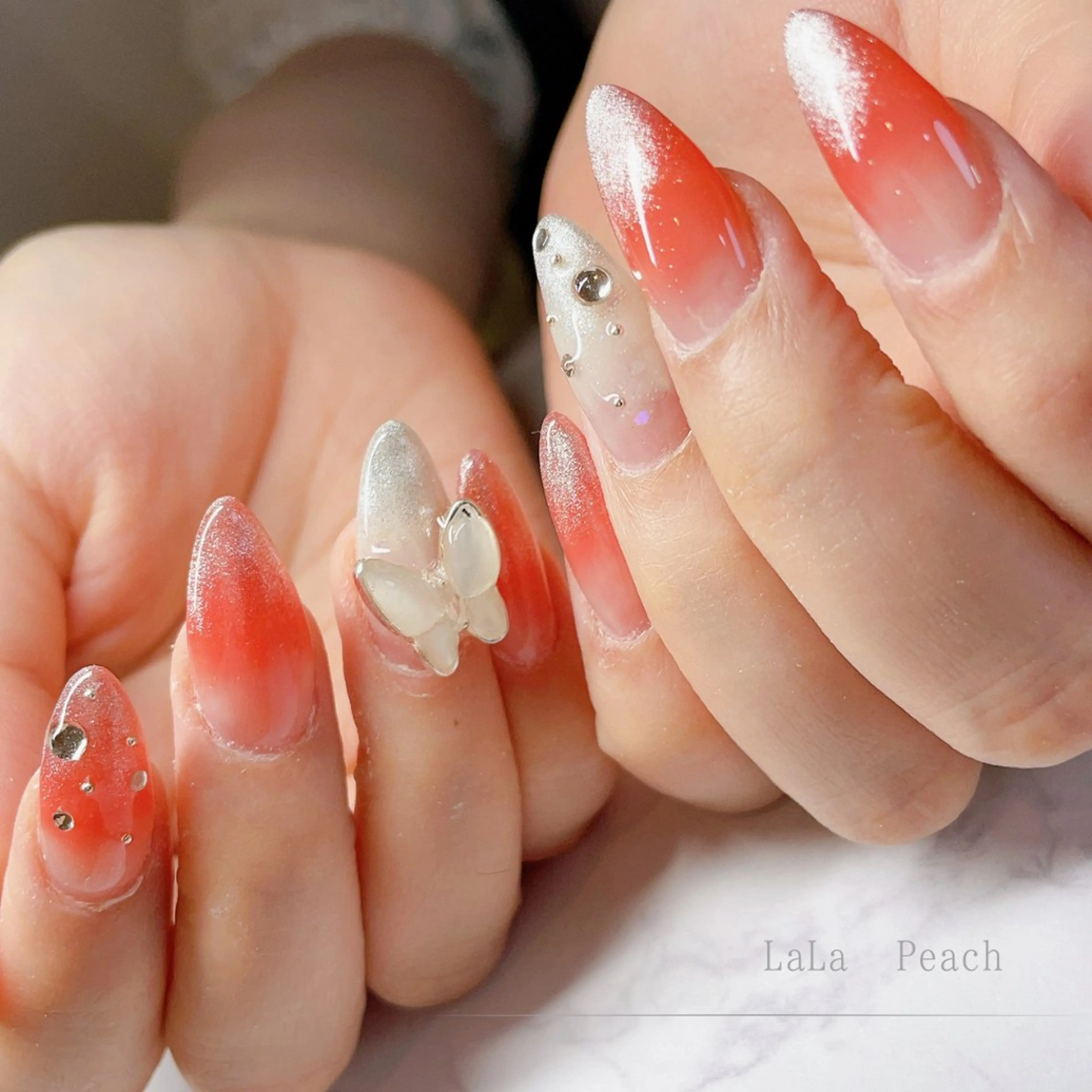 ネイル ジェルネイル グラデーション マグネットネイル ハンドネイル LaLa Peach 福岡のマツエク・マツパデザイン