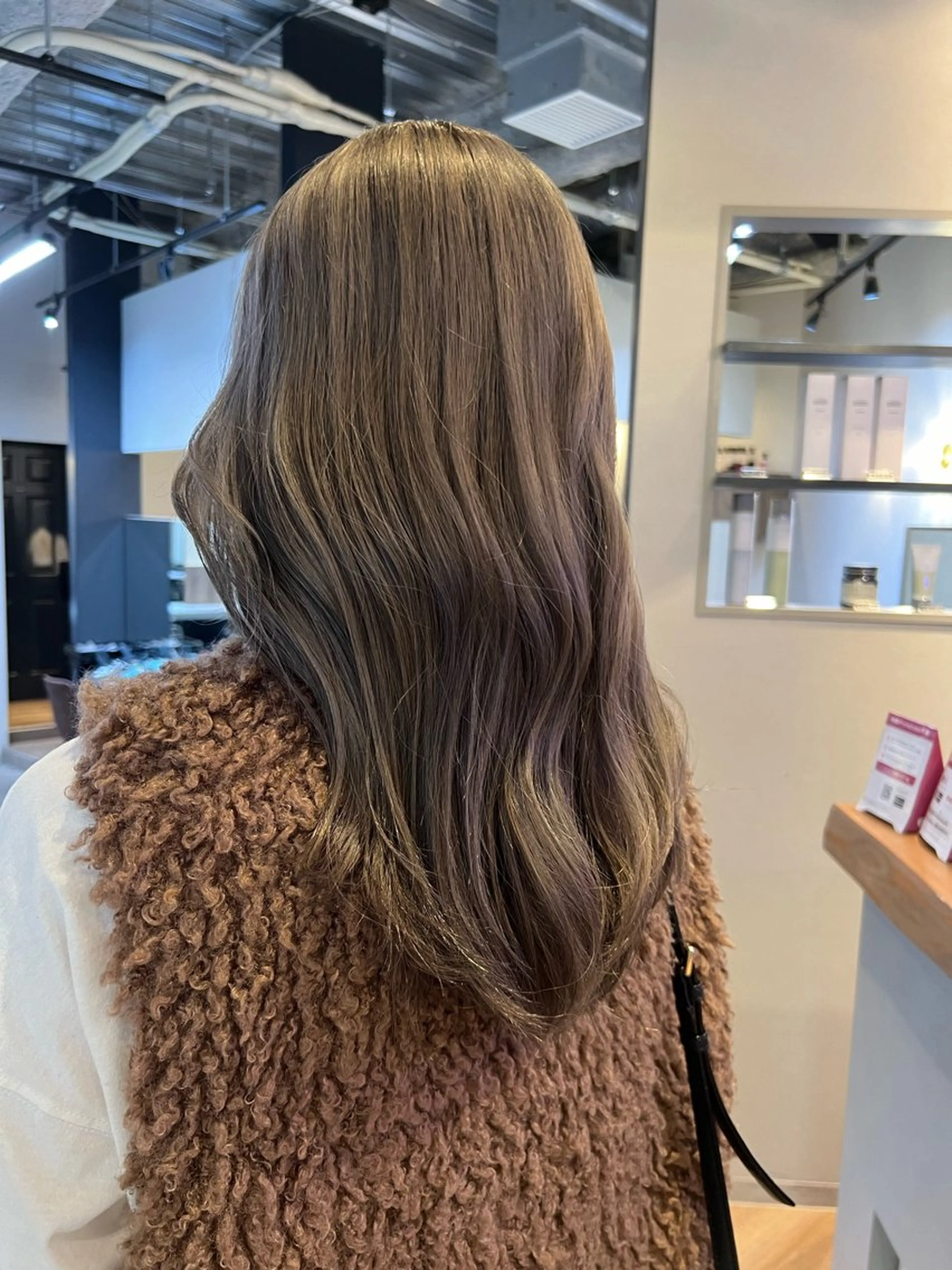 セミロング 赤み消しカラー✳️ 井上明日翔💫のヘアスタイル